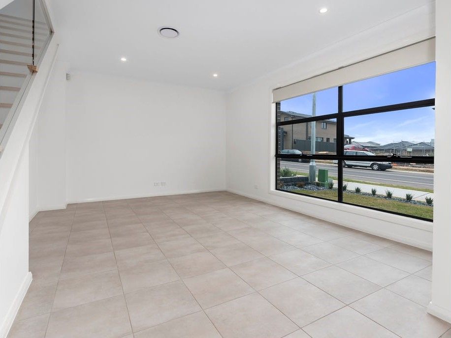 140 Donovan Boulevard, Gregory Hills, NSW 2557
