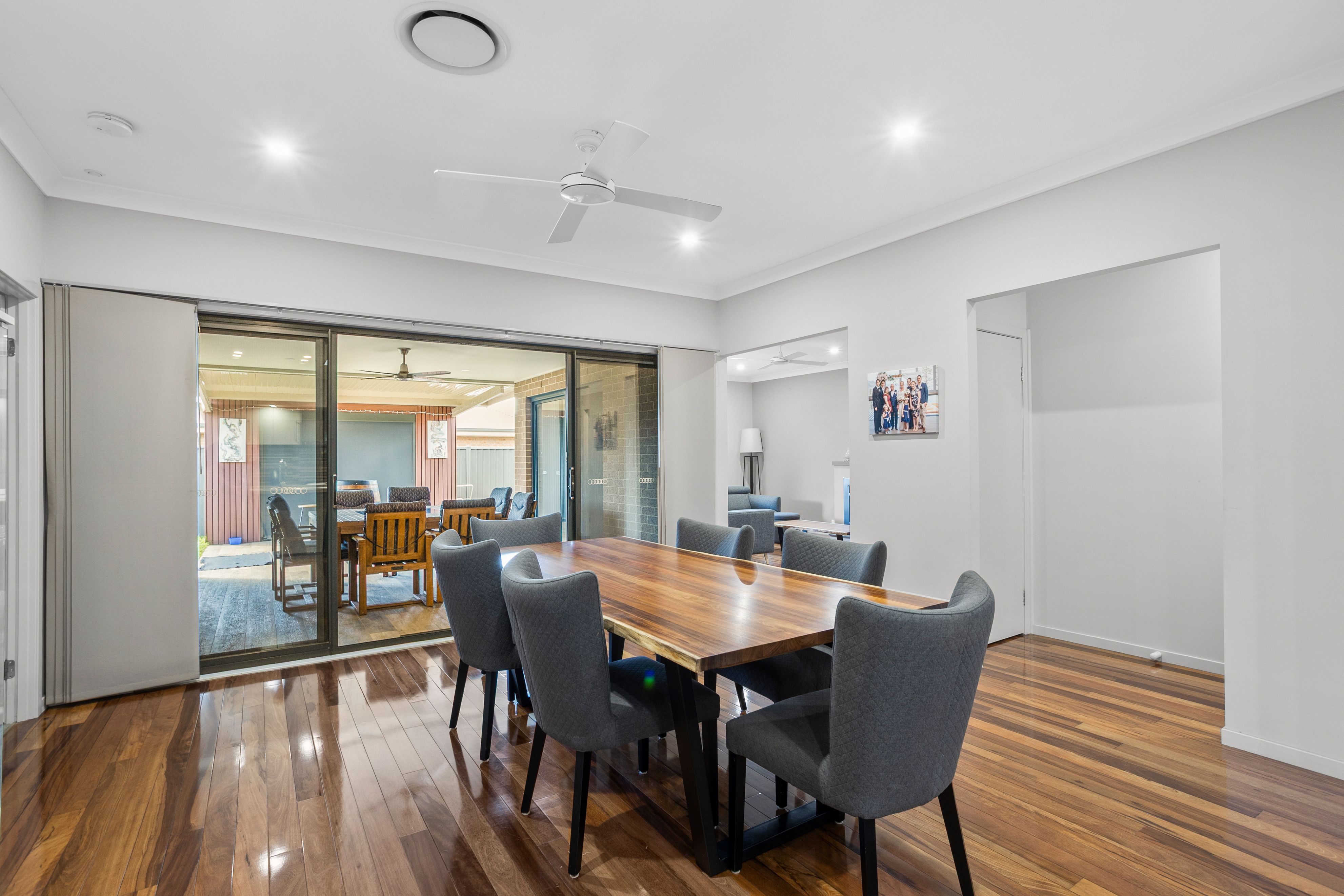 13 Sandy Bay Avenue — photo 4 of 12