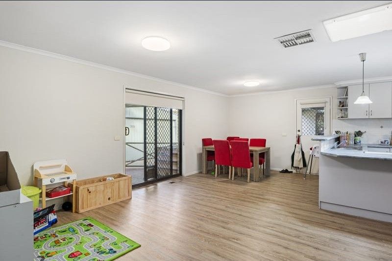 23 Lacebark Court — photo 5 of 16
