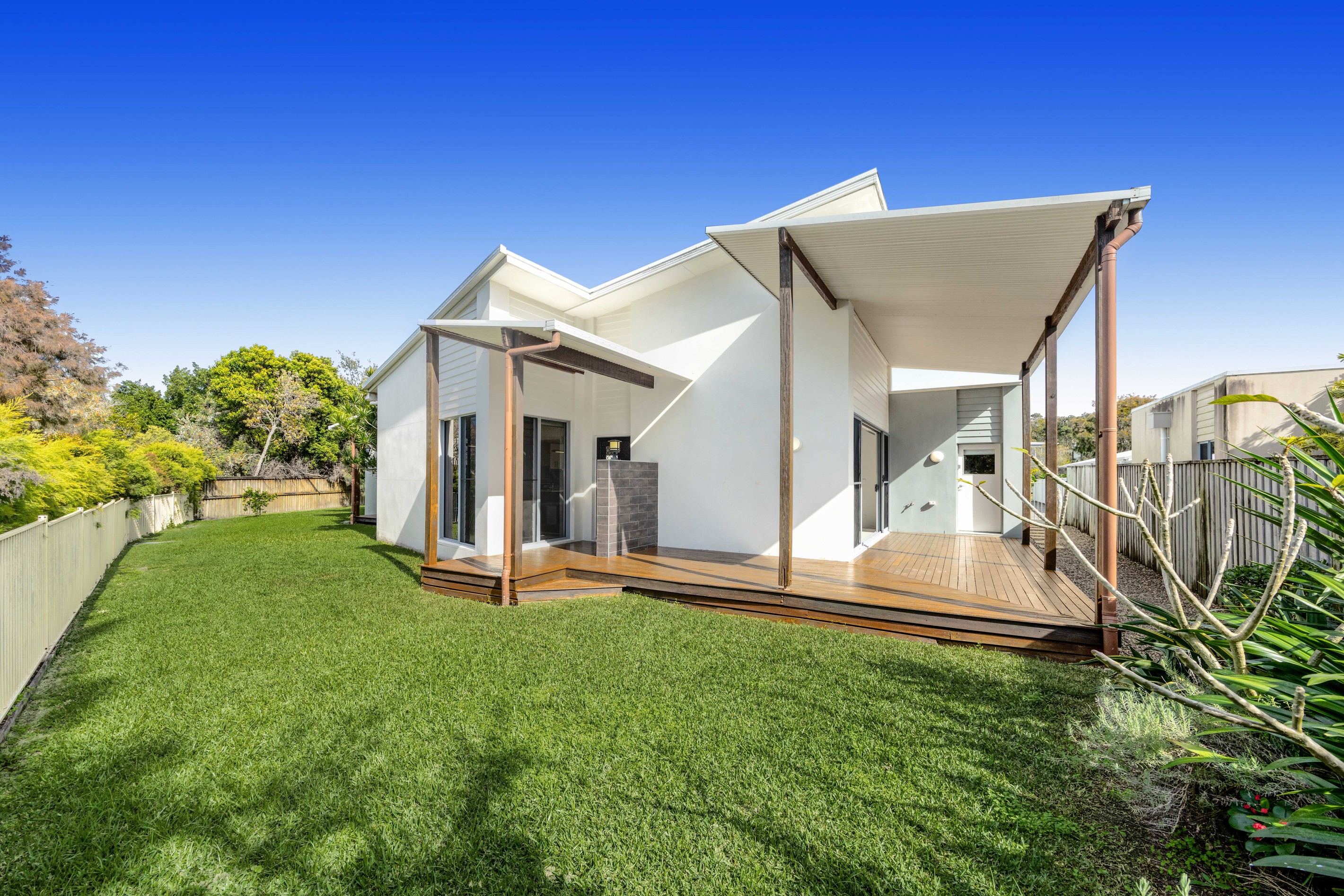 27 The Promenade, Pelican Waters, QLD 4551