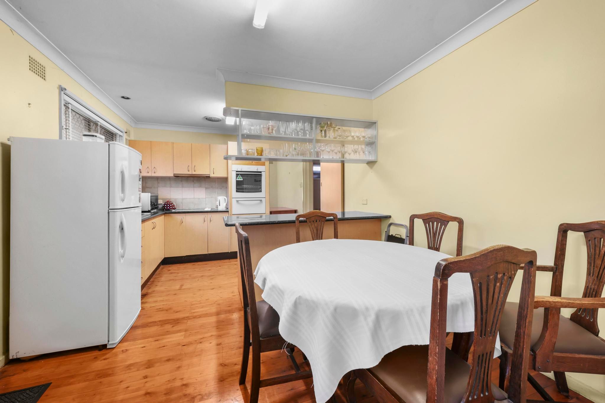 2 Kerrie Crescent, Peakhurst, NSW