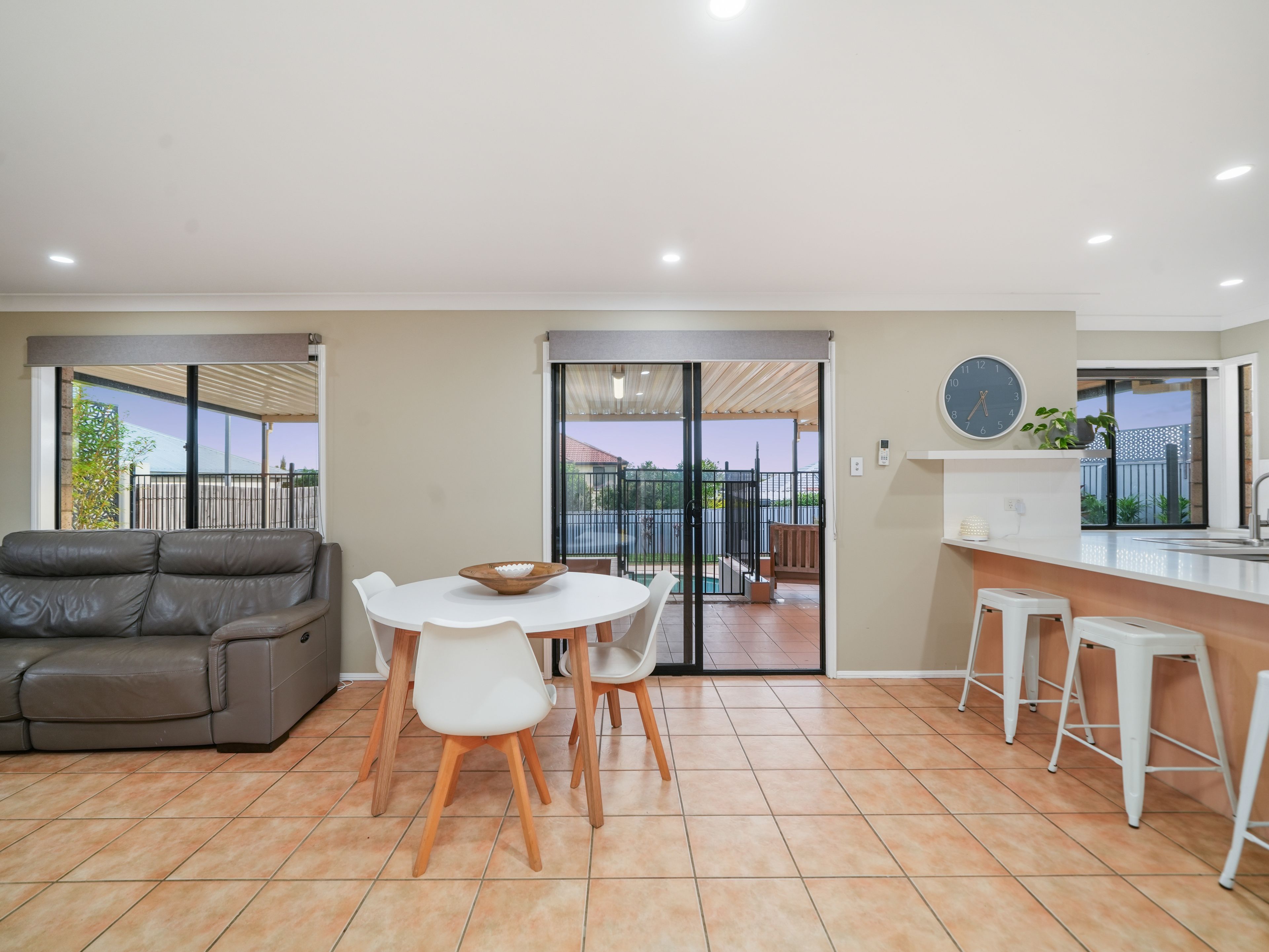 53 Southerden Drive — photo 10 of 30