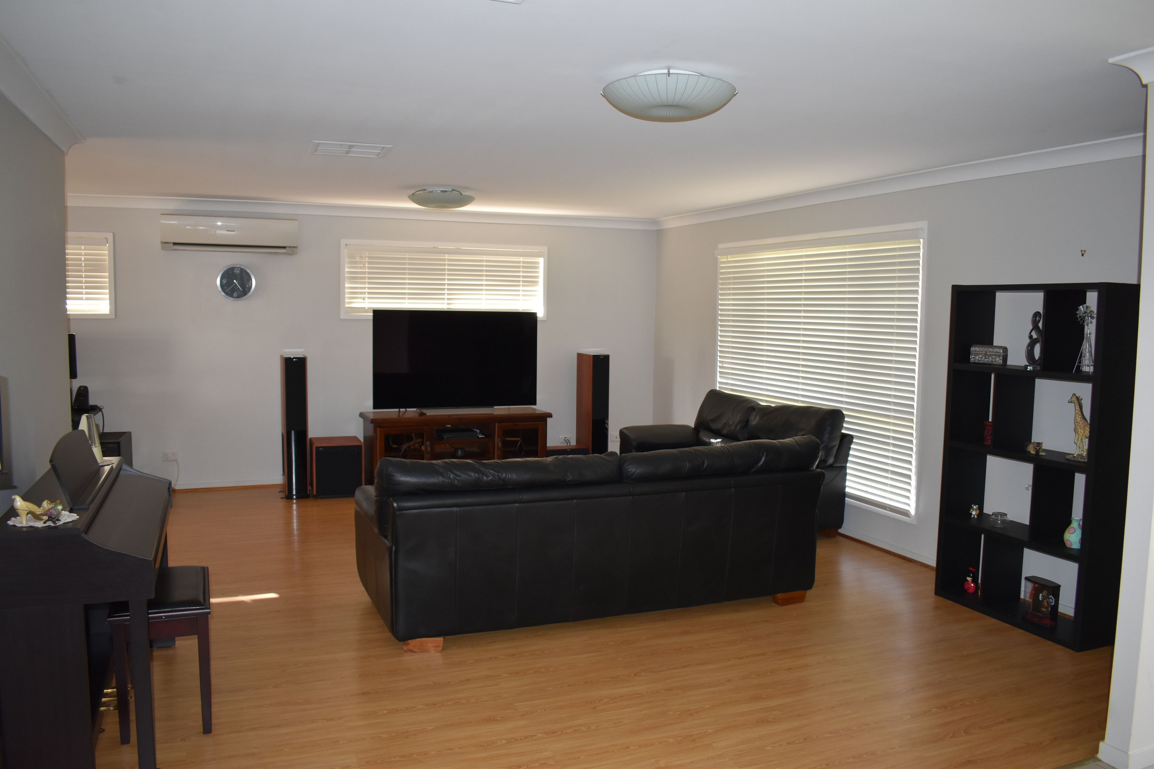 2 Cowan Crescent, Emerald, QLD 4720