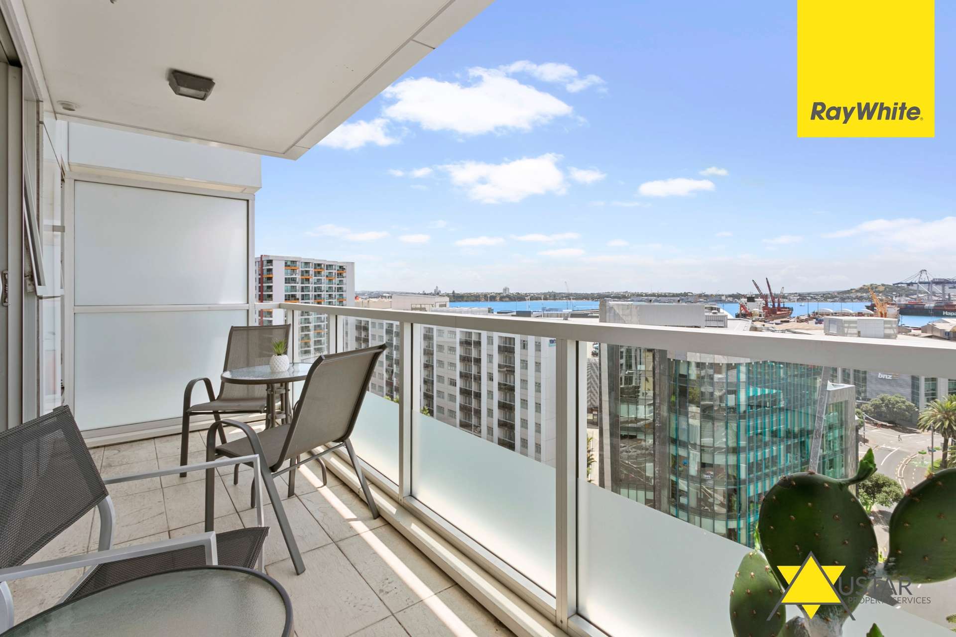1004/85 Beach Road photo 11