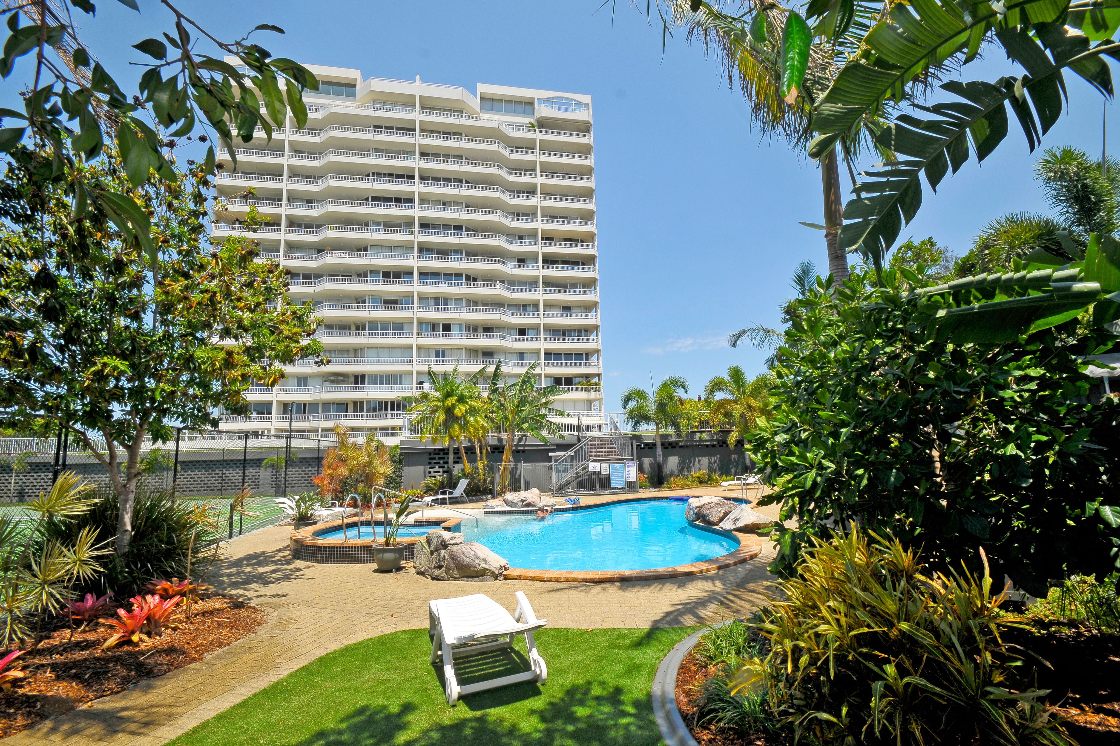 56 Hooker Boulevard, Mermaid Waters QLD 4218