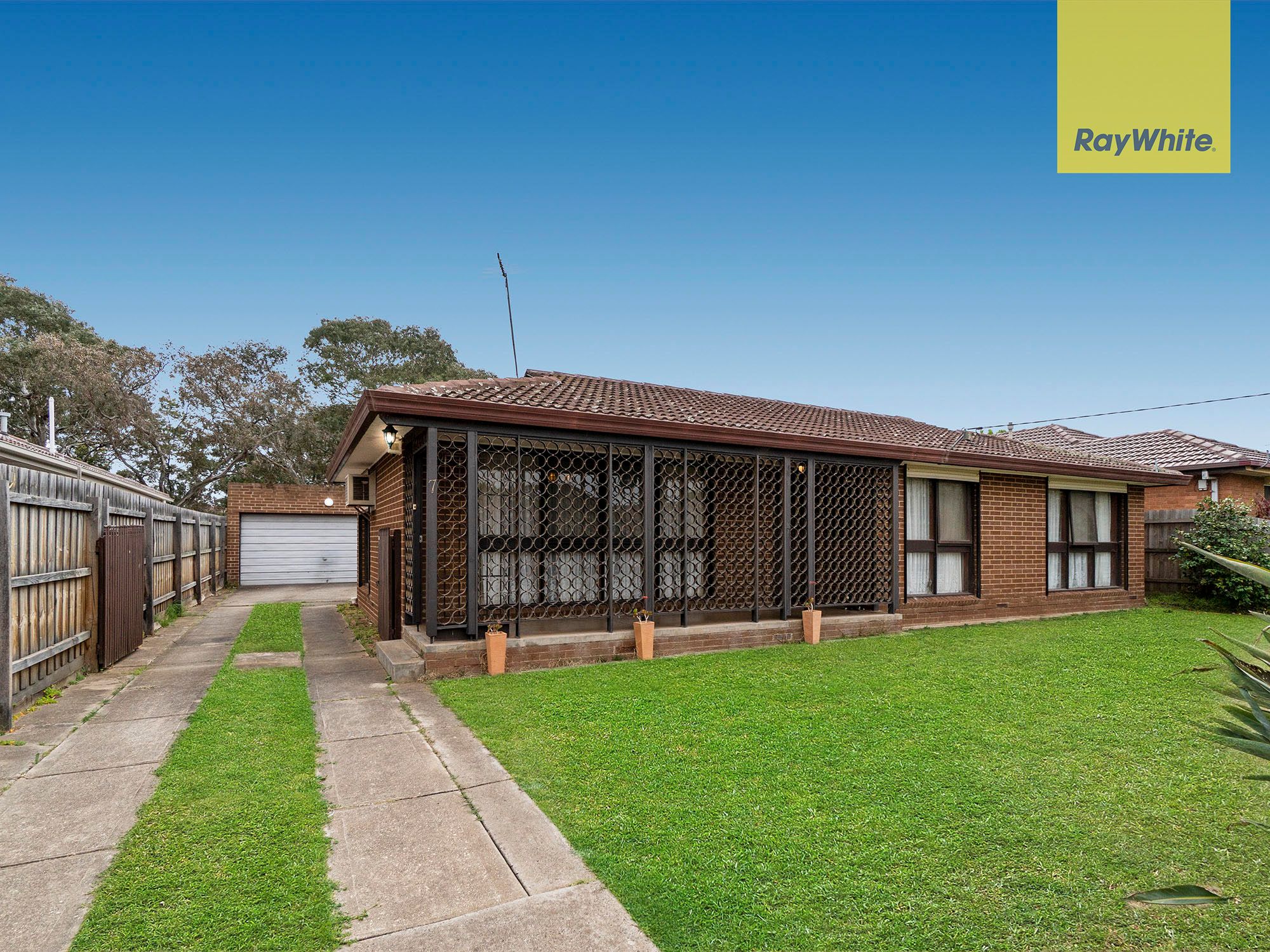 7 Riddle Drive, Melton VIC 3337