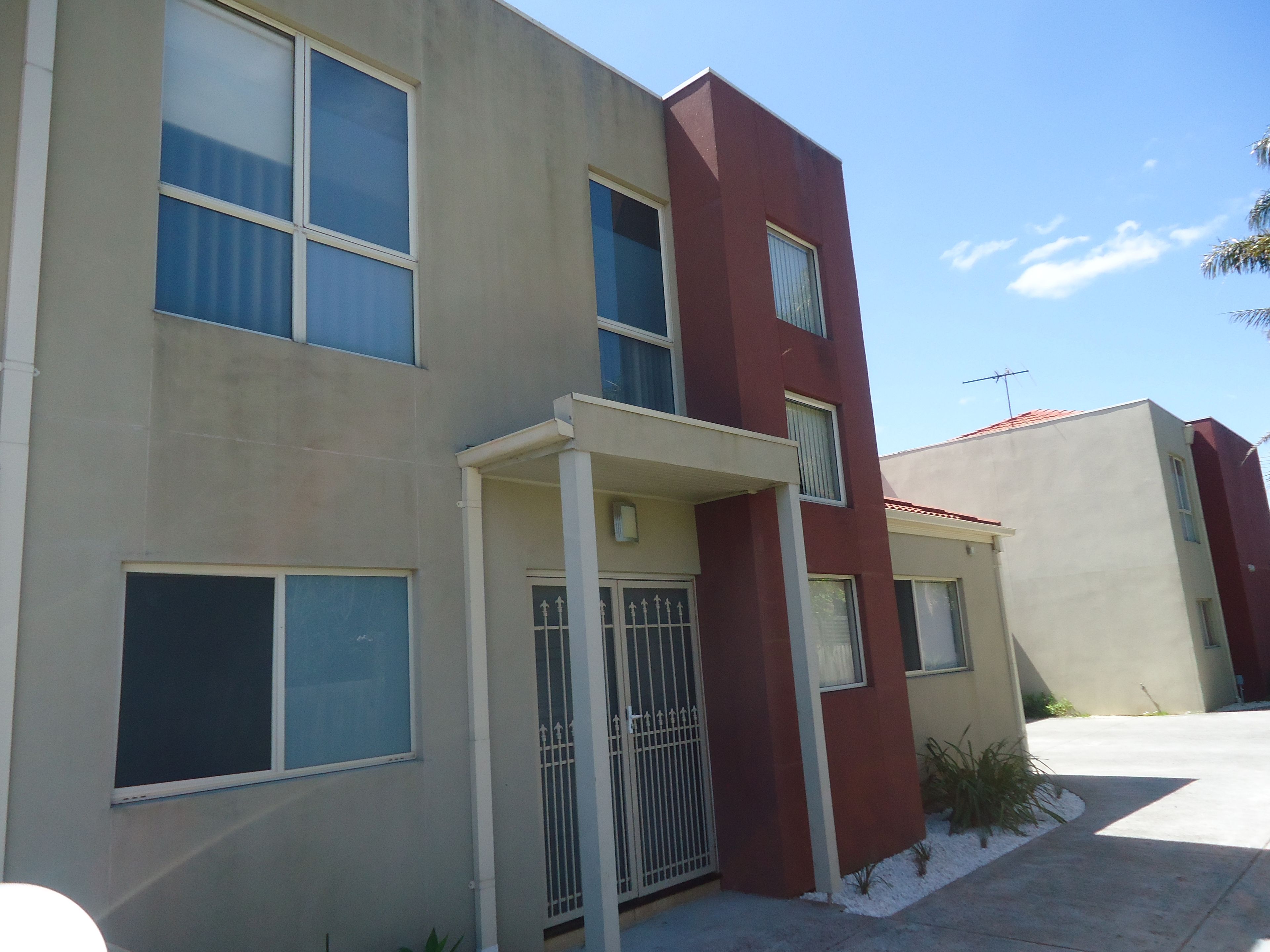 2/1 Day Street, Dandenong, VIC 3175