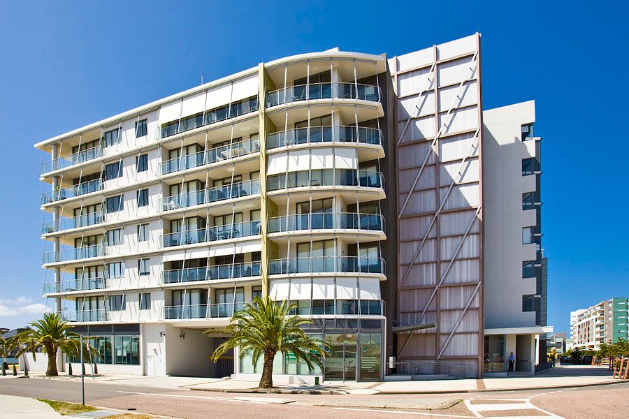 204/19 Honeysuckle Drive, Newcastle, NSW 2300