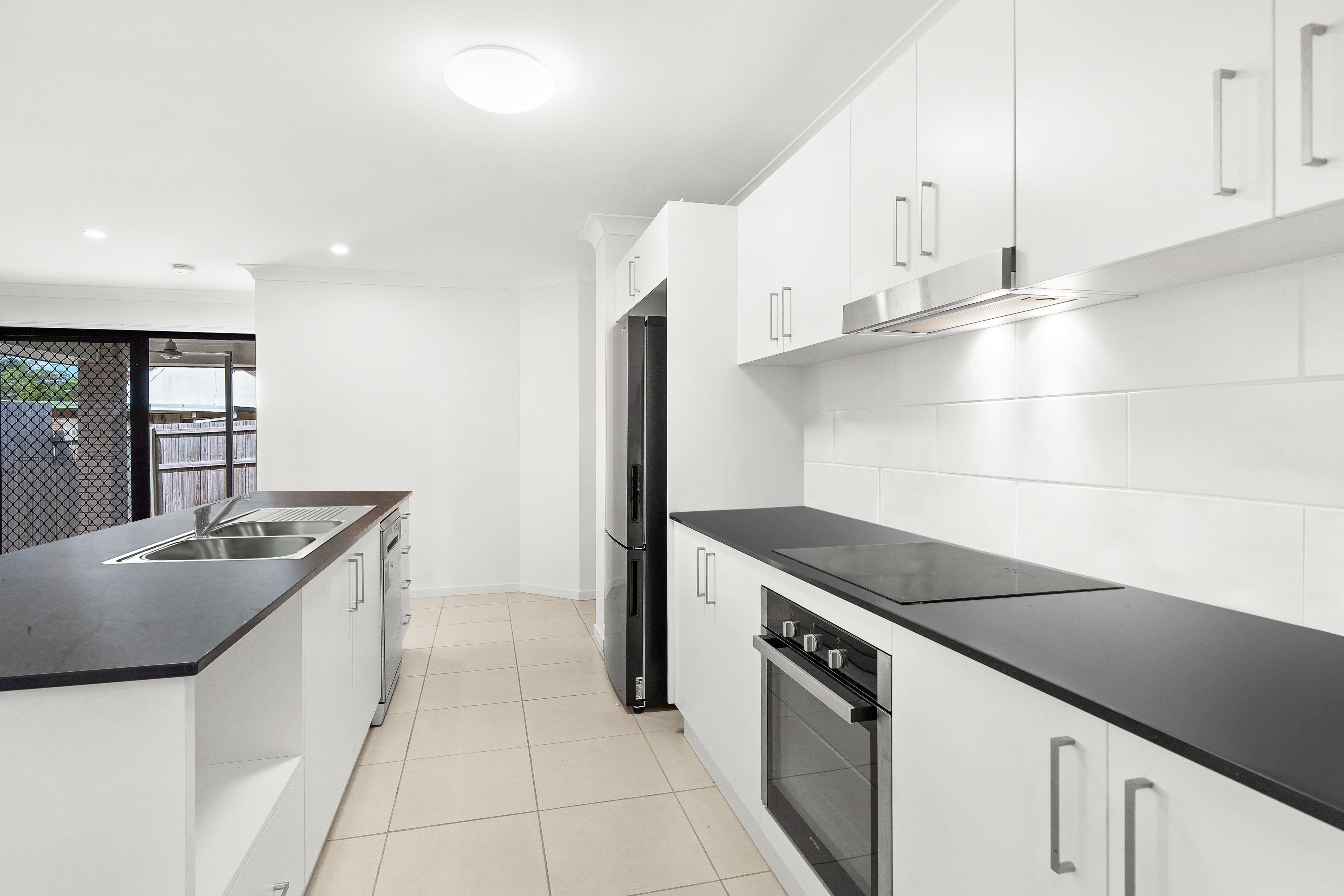 8 Kelly Place, Loganlea, QLD 4131