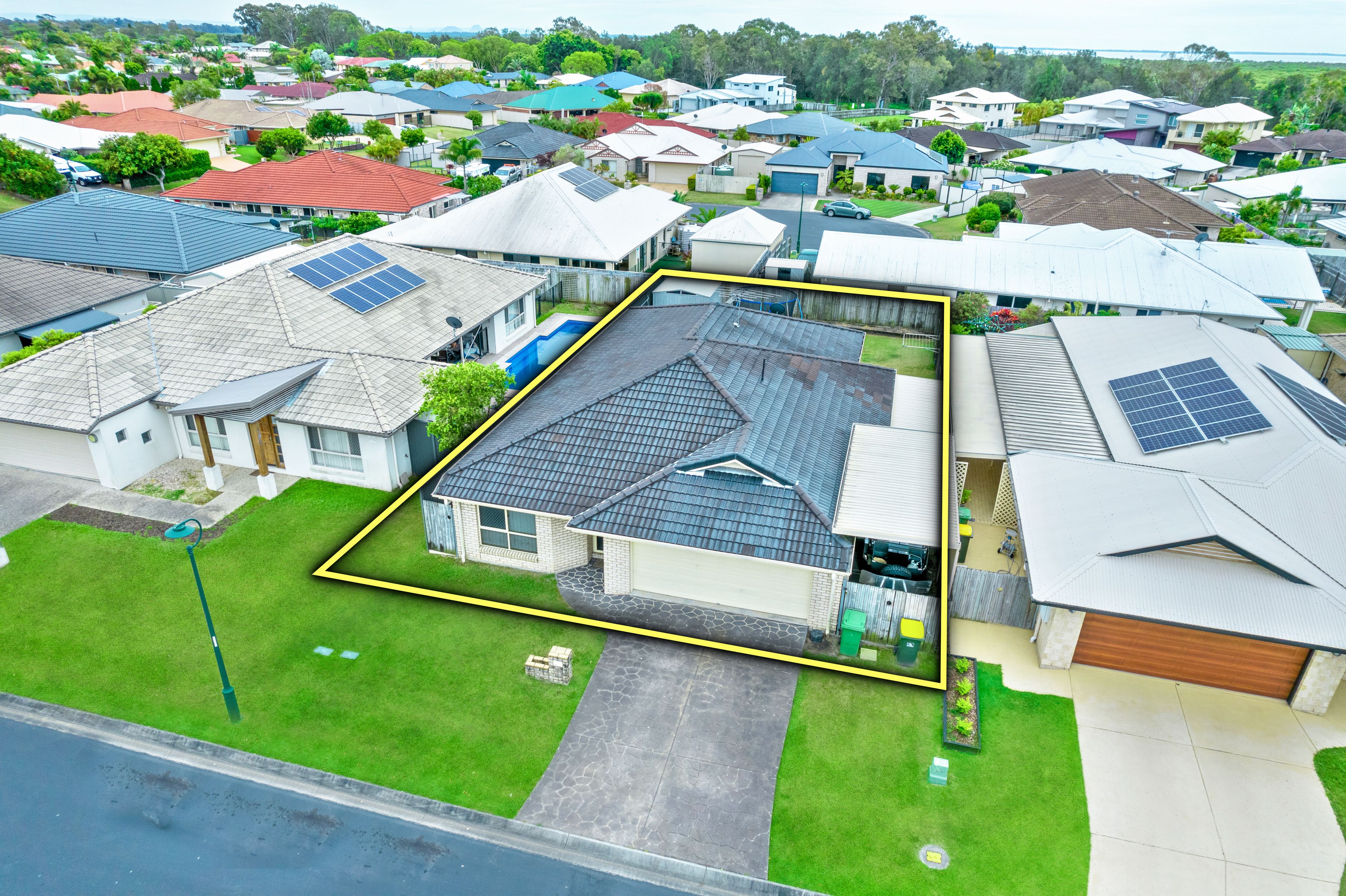 8 Jemma Street, Rothwell QLD 4022