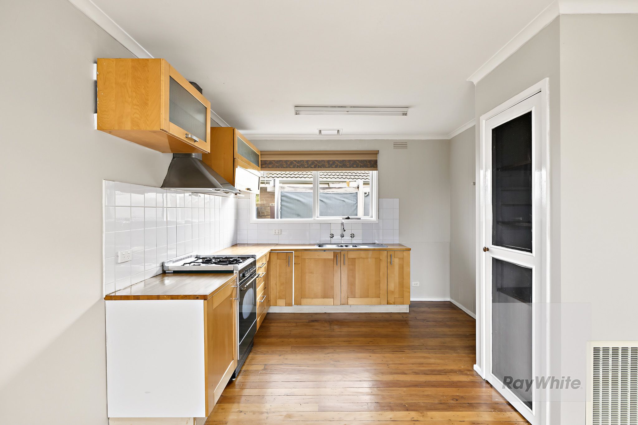 48 Wungan Street — photo 4 of 17