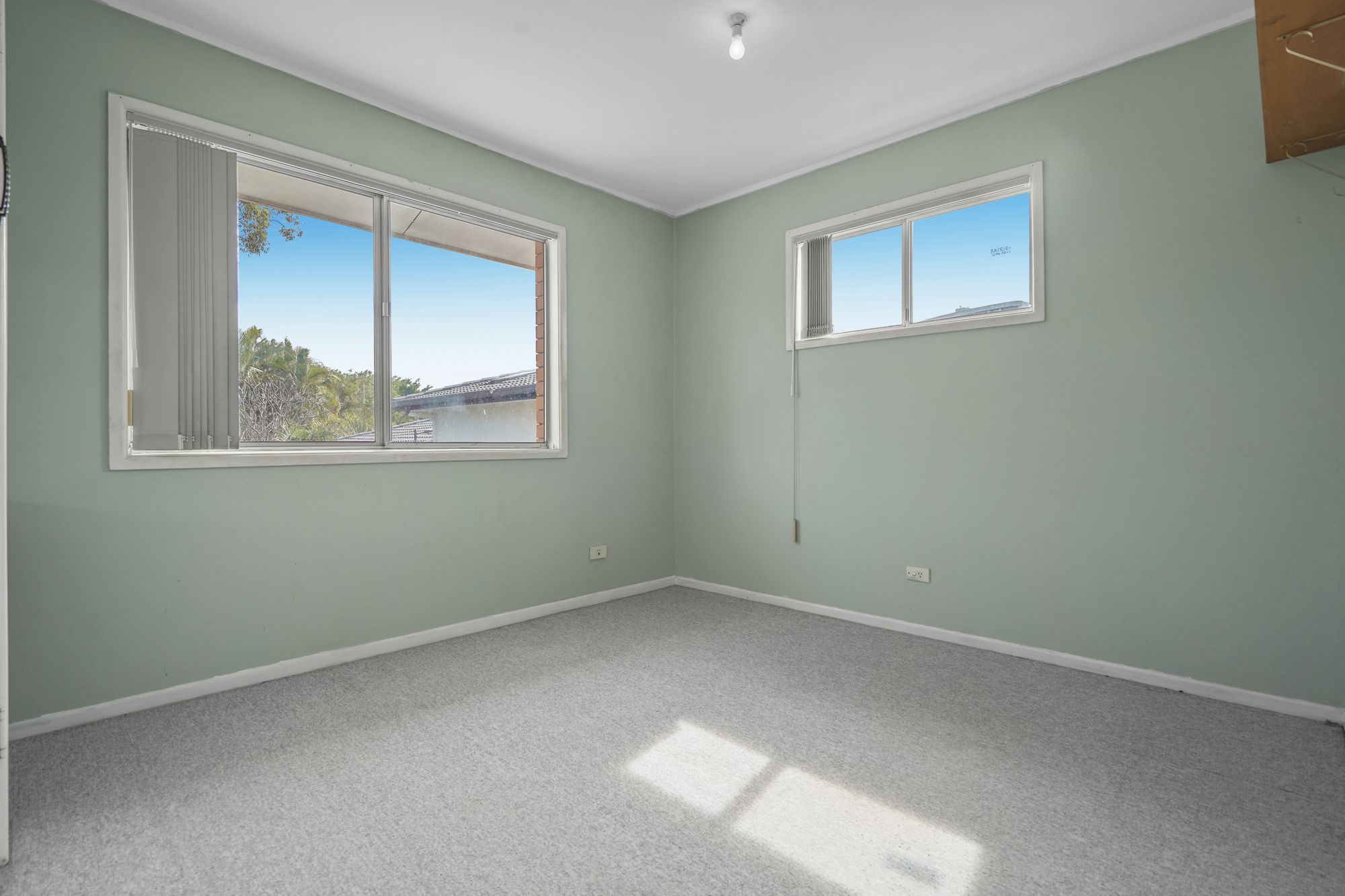 18 Cabarita Street — photo 11 of 24