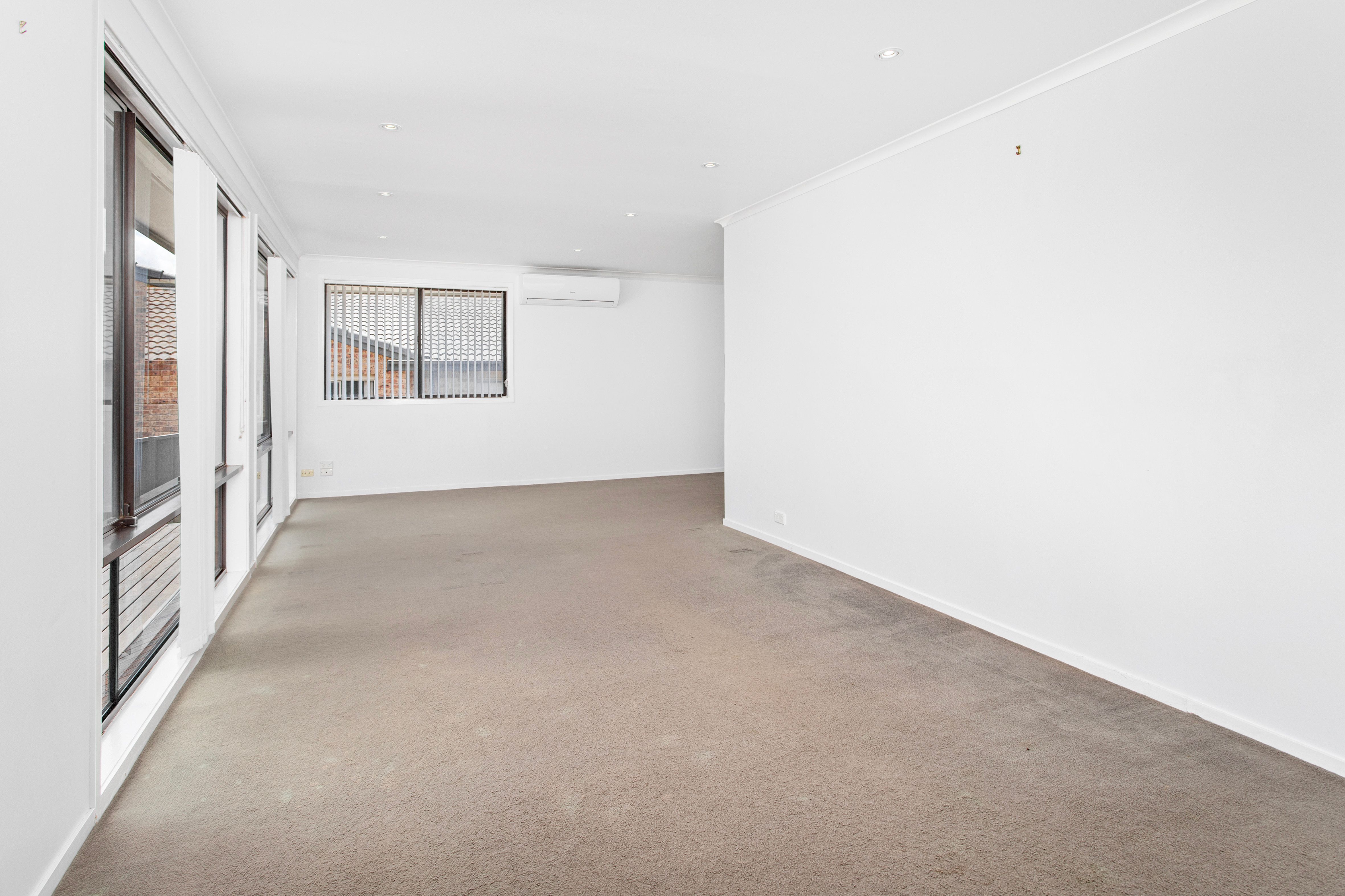 39 Barton Drive — photo 8 of 15