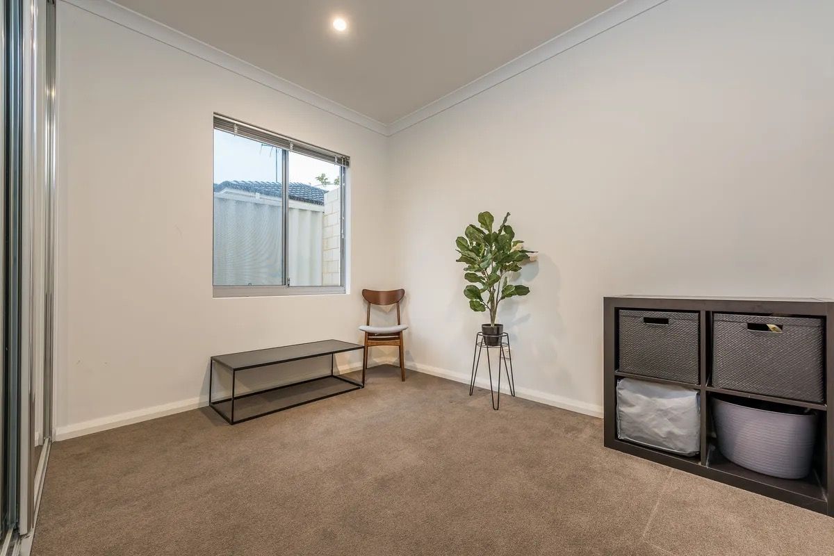 2/154 Edward Street — photo 5 of 13