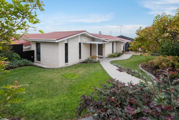 2/26 Selwyn Road, Cockle Bay, Manukau City