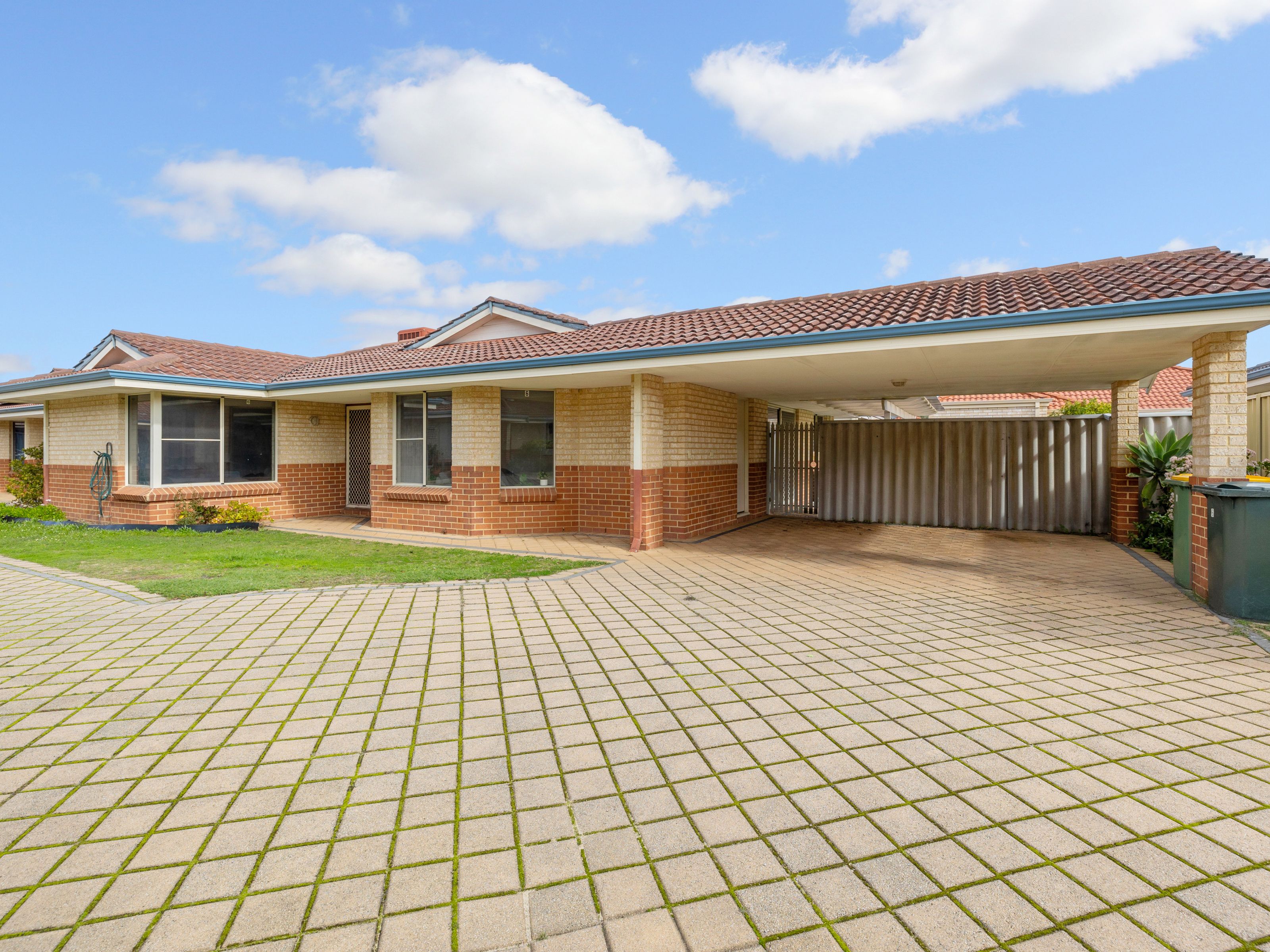 17 Civic Gardens, Cannington WA 6107