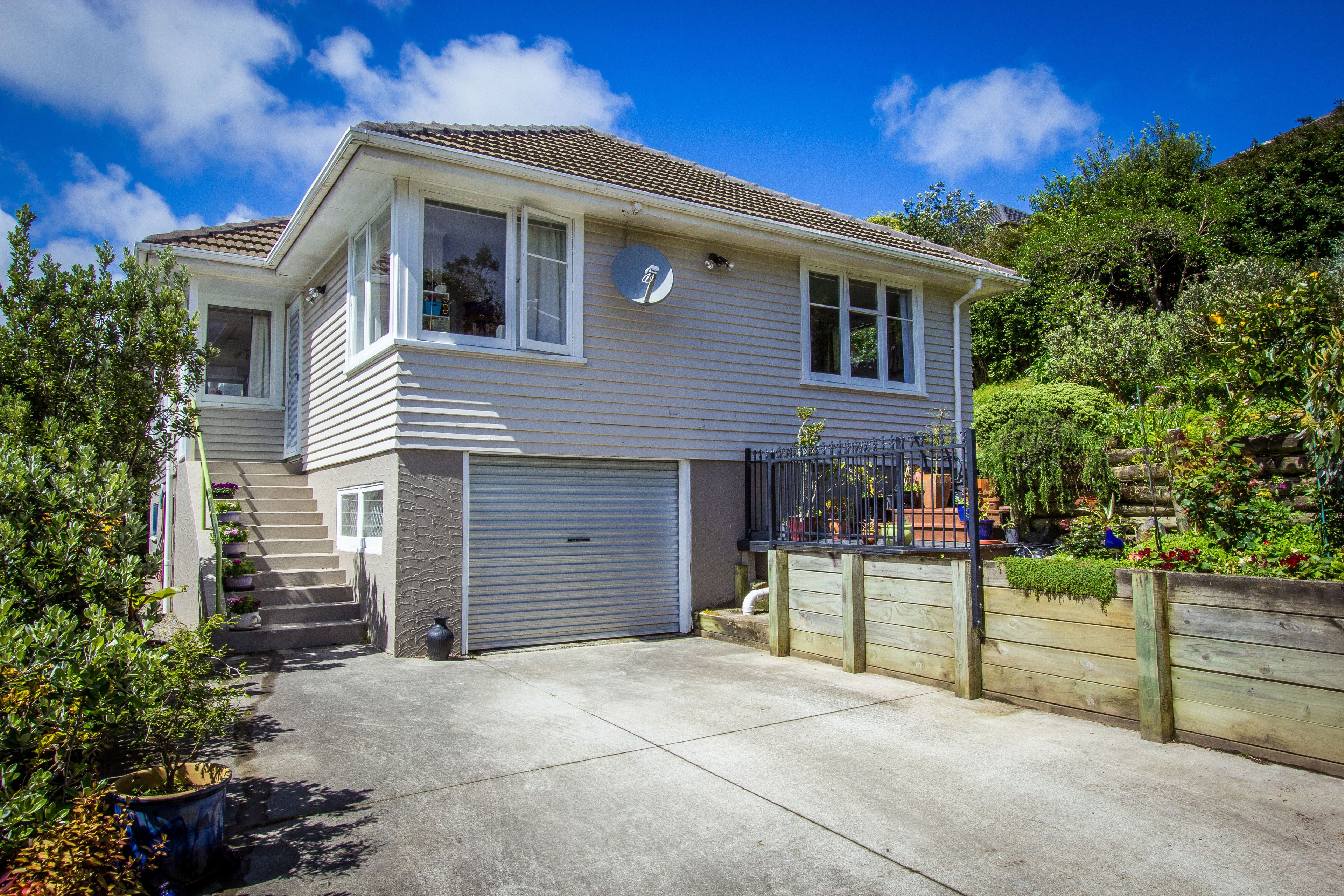 38 Collins Avenue, Tawa, Wellington City