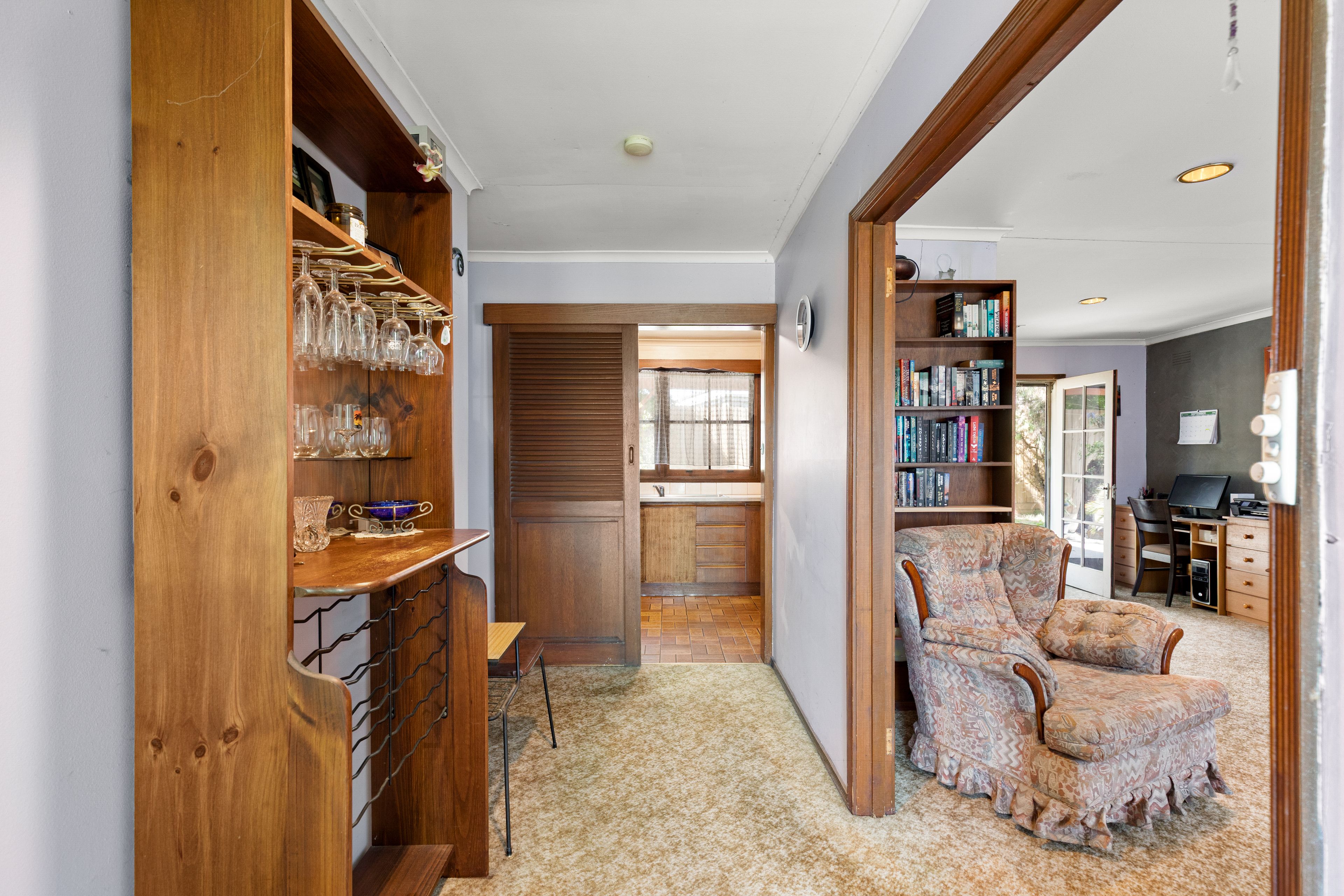 6 Deanswood Court — photo 7 of 12