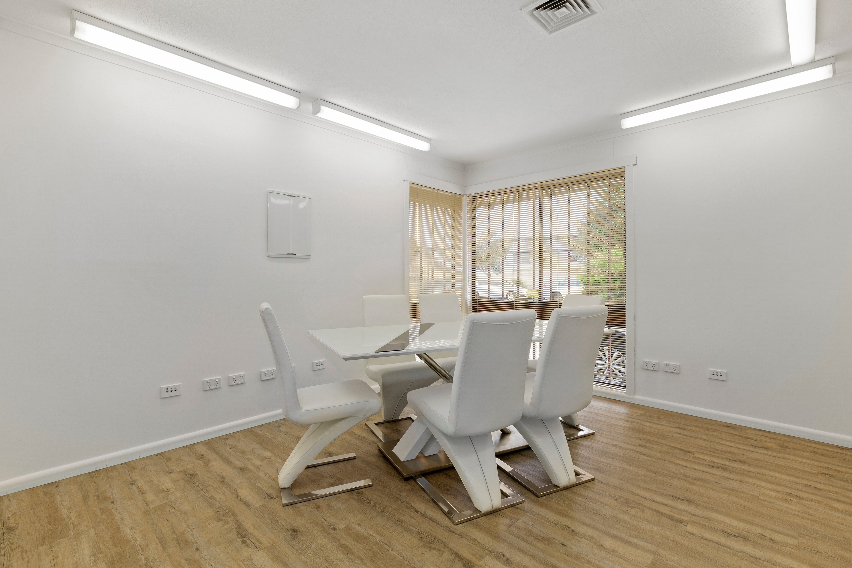 17 Moresby Avenue, Seaford, VIC 3198