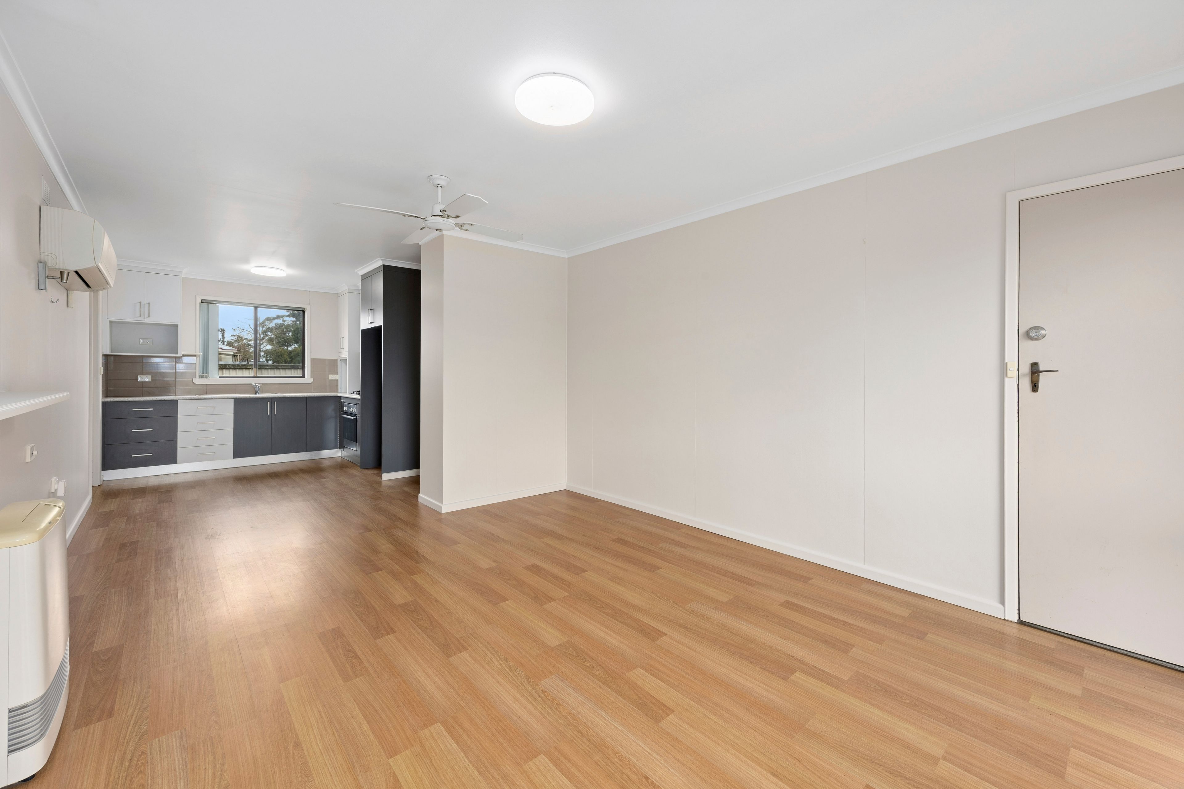 1/11 McKenzie Street — photo 5 of 13