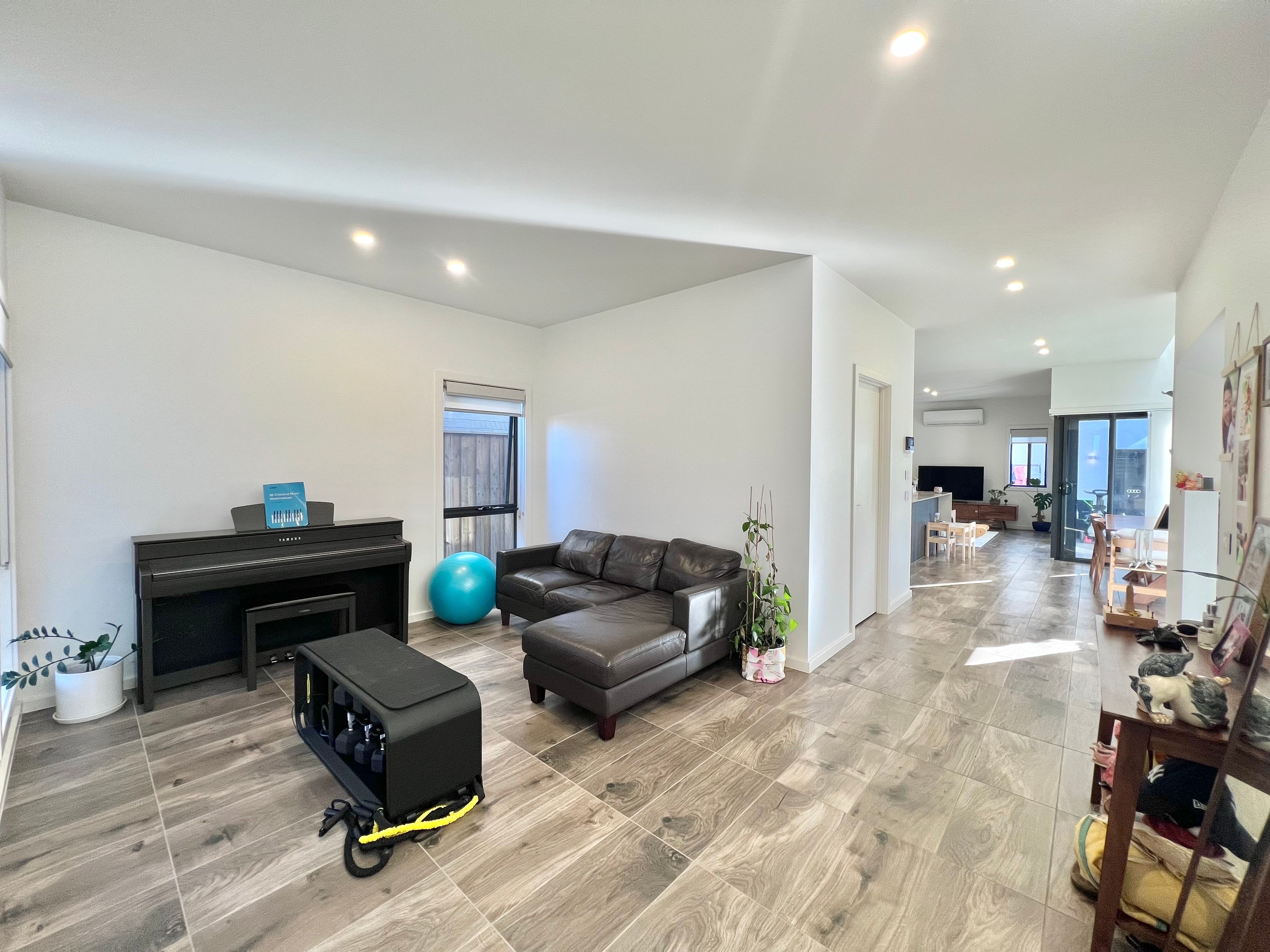 35 Paxton Street, GLEDSWOOD HILLS, NSW 2557