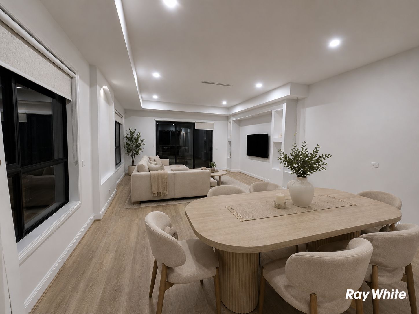 104 Pulchella Crescent — photo 4 of 5