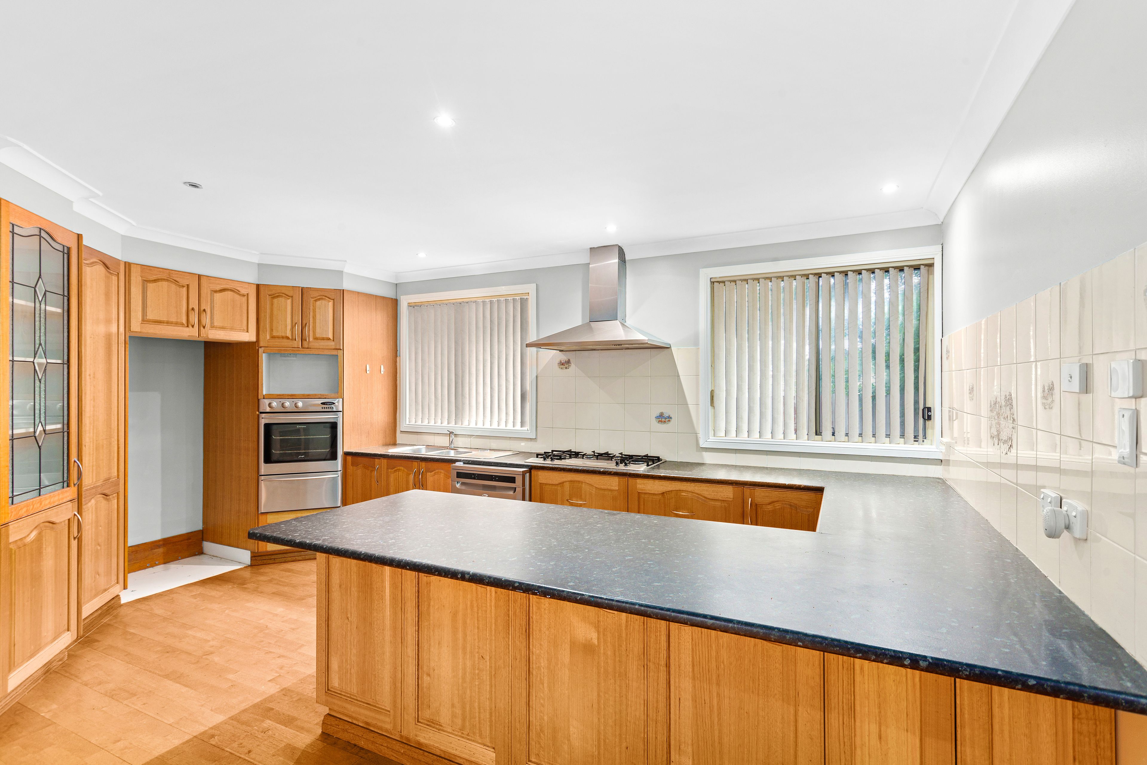 48 Kingston Street, Oak Flats, NSW 2529