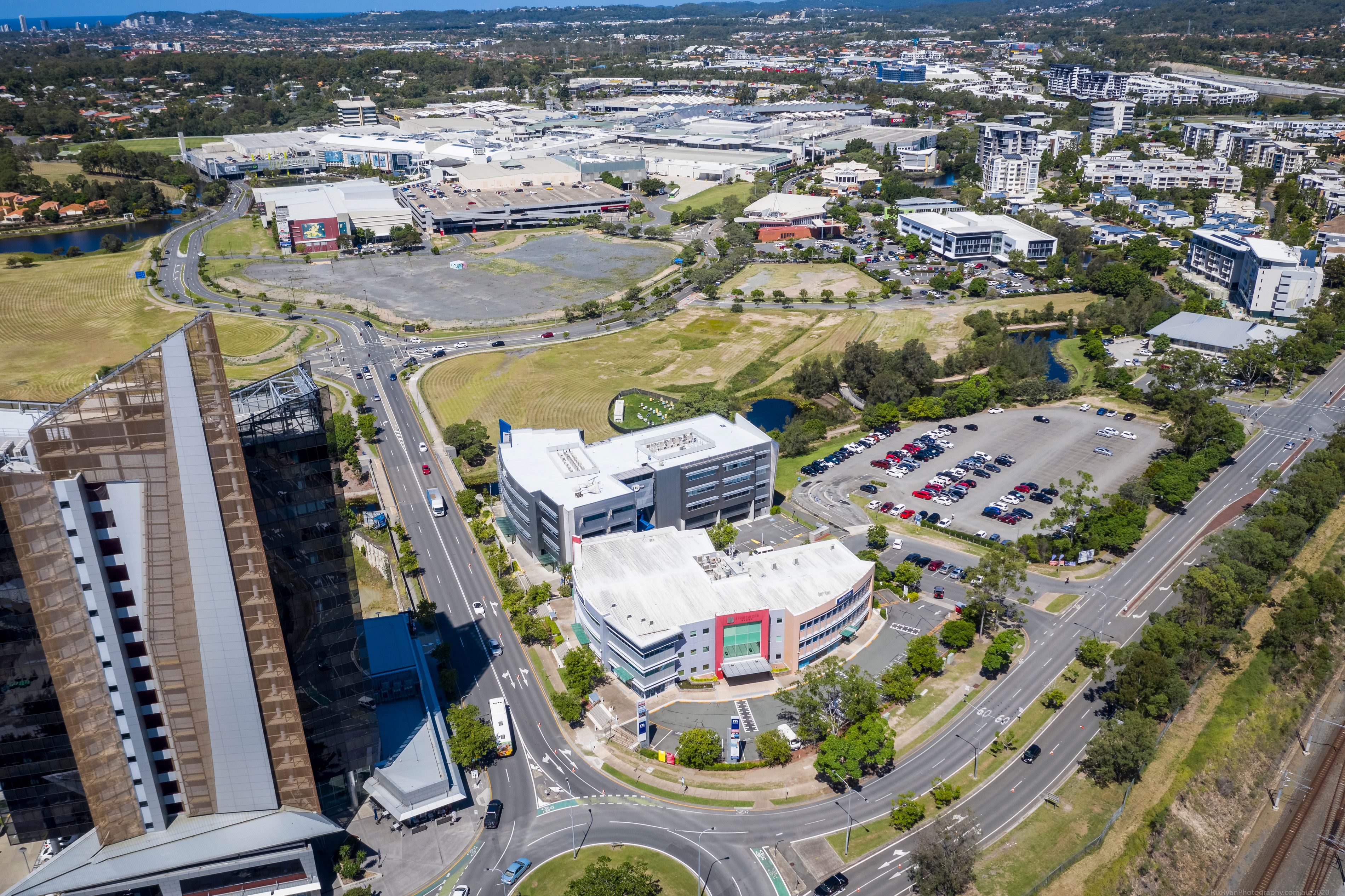 5/2 Waterfront Place, Robina, QLD 4226