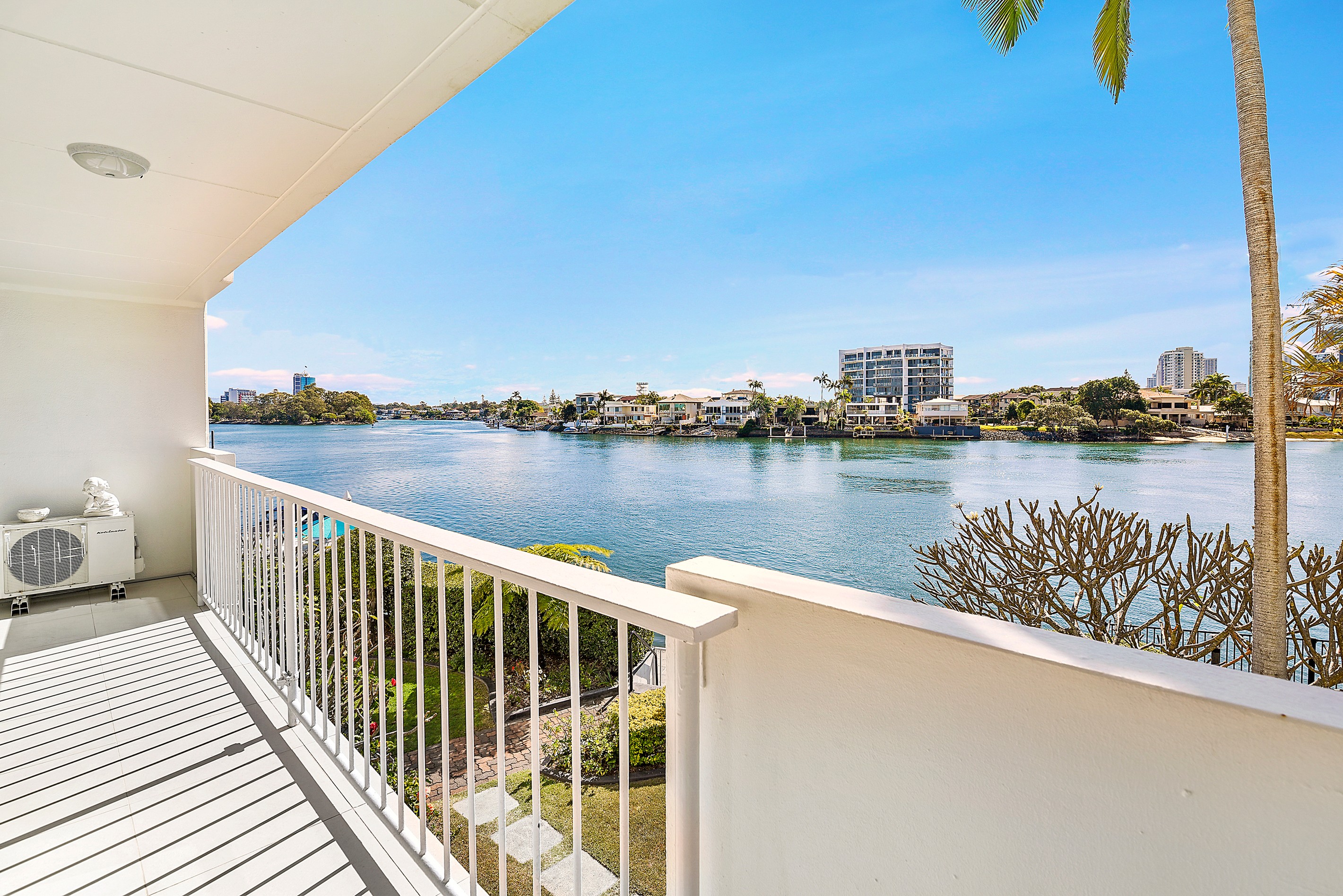 13/30 Watson Esplanade, Surfers Paradise, QLD 4217