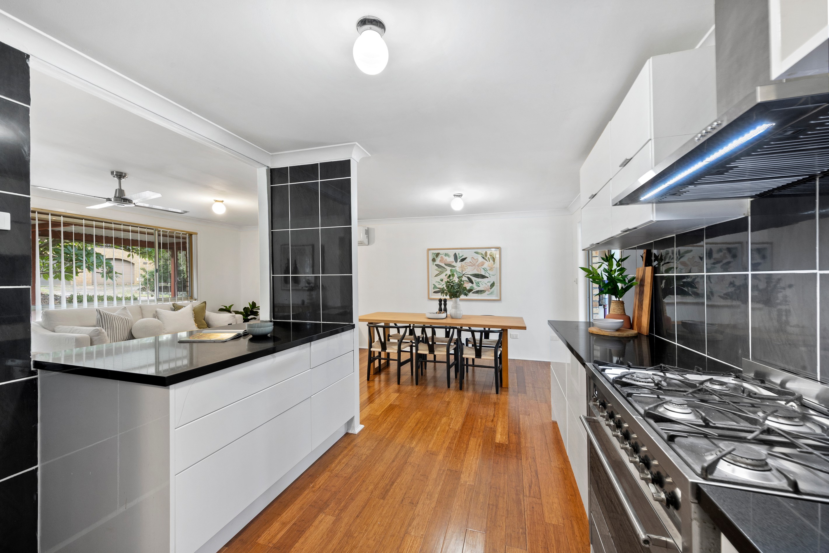 29 Bindowan Crescent, Maryland, NSW 2287