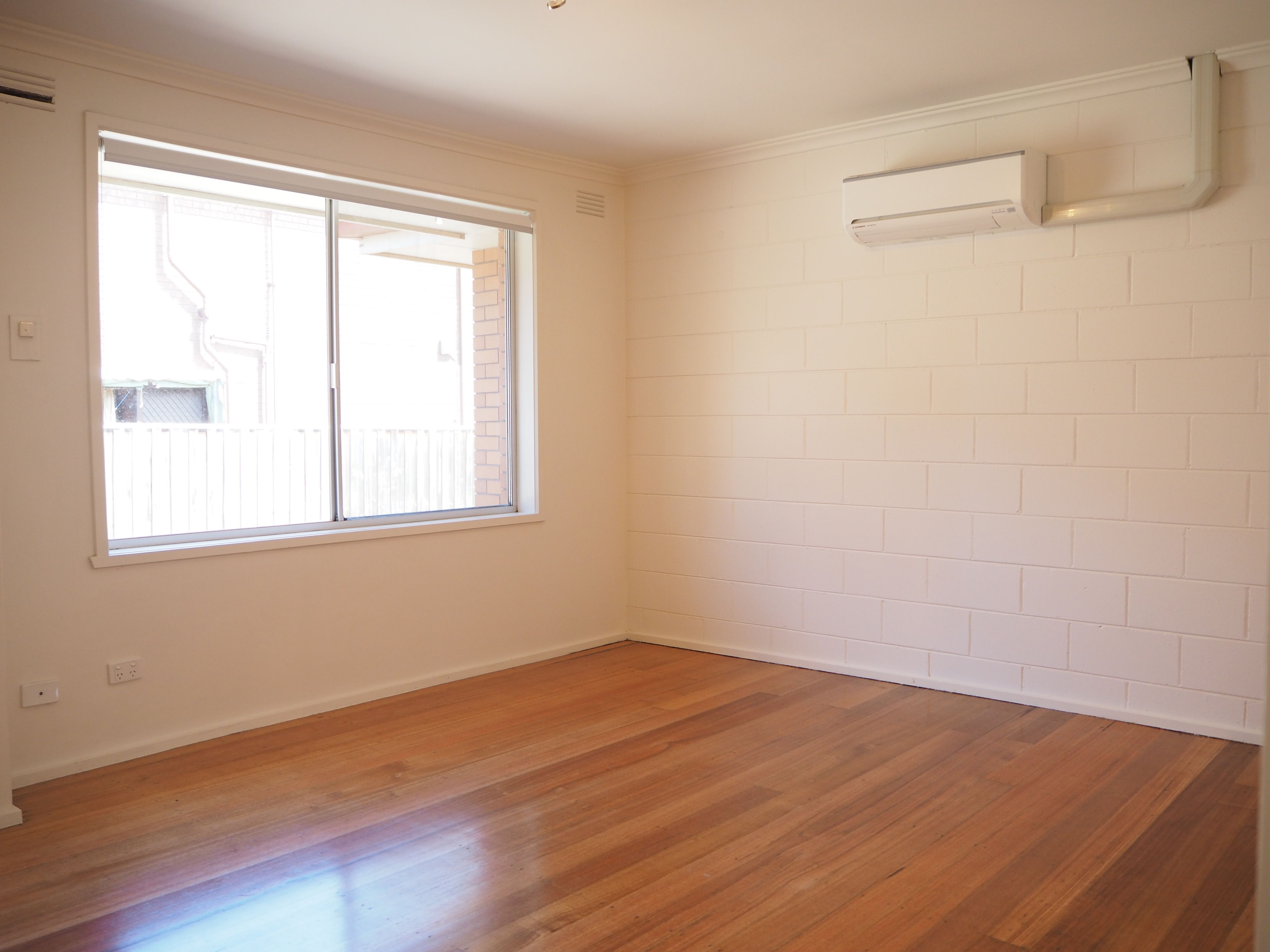 2/88 McFadzean Avenue, Reservoir, VIC 3073