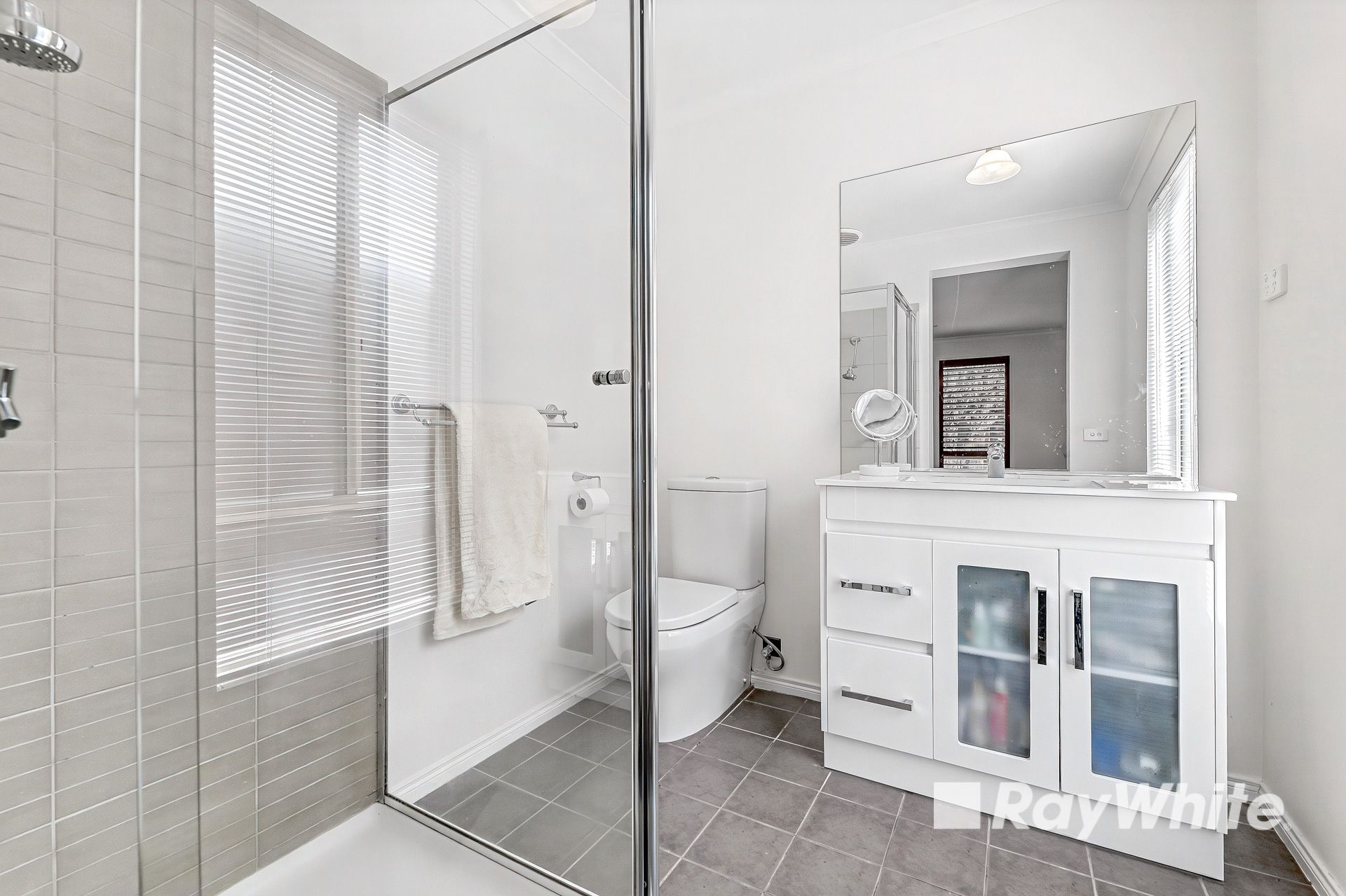 36 Stefan Drive — photo 8 of 13