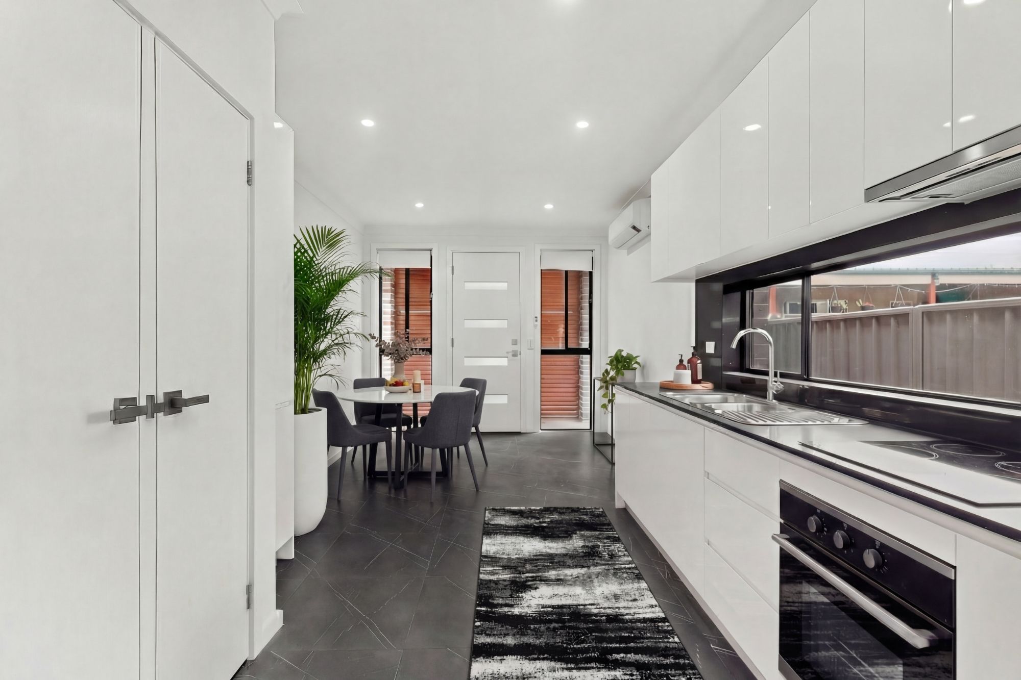 16A Halmahera Crescent, Lethbridge Park, NSW 2770