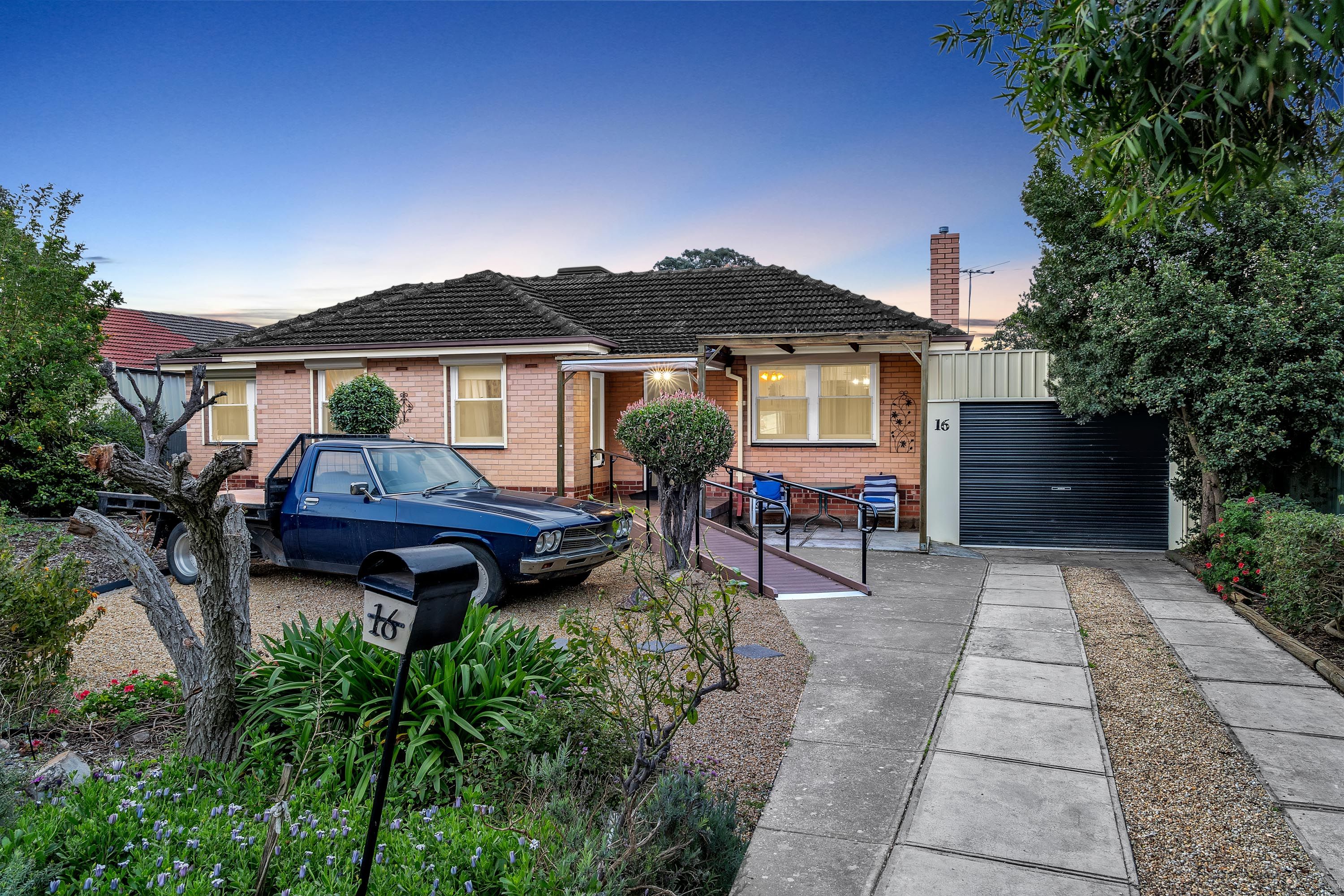 16 Burley Road, Elizabeth Vale, SA 5112