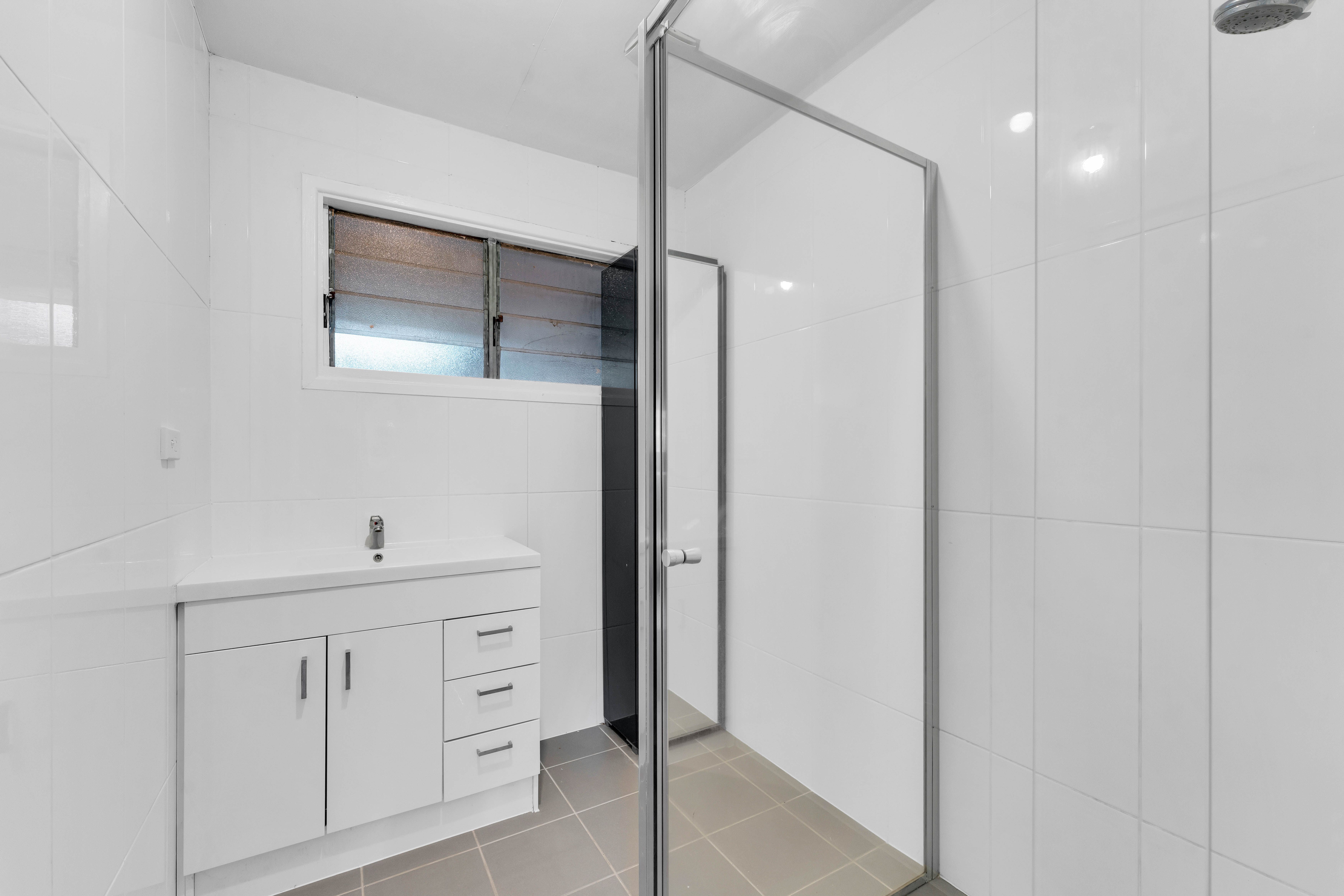 18 Janice Street — photo 11 of 17