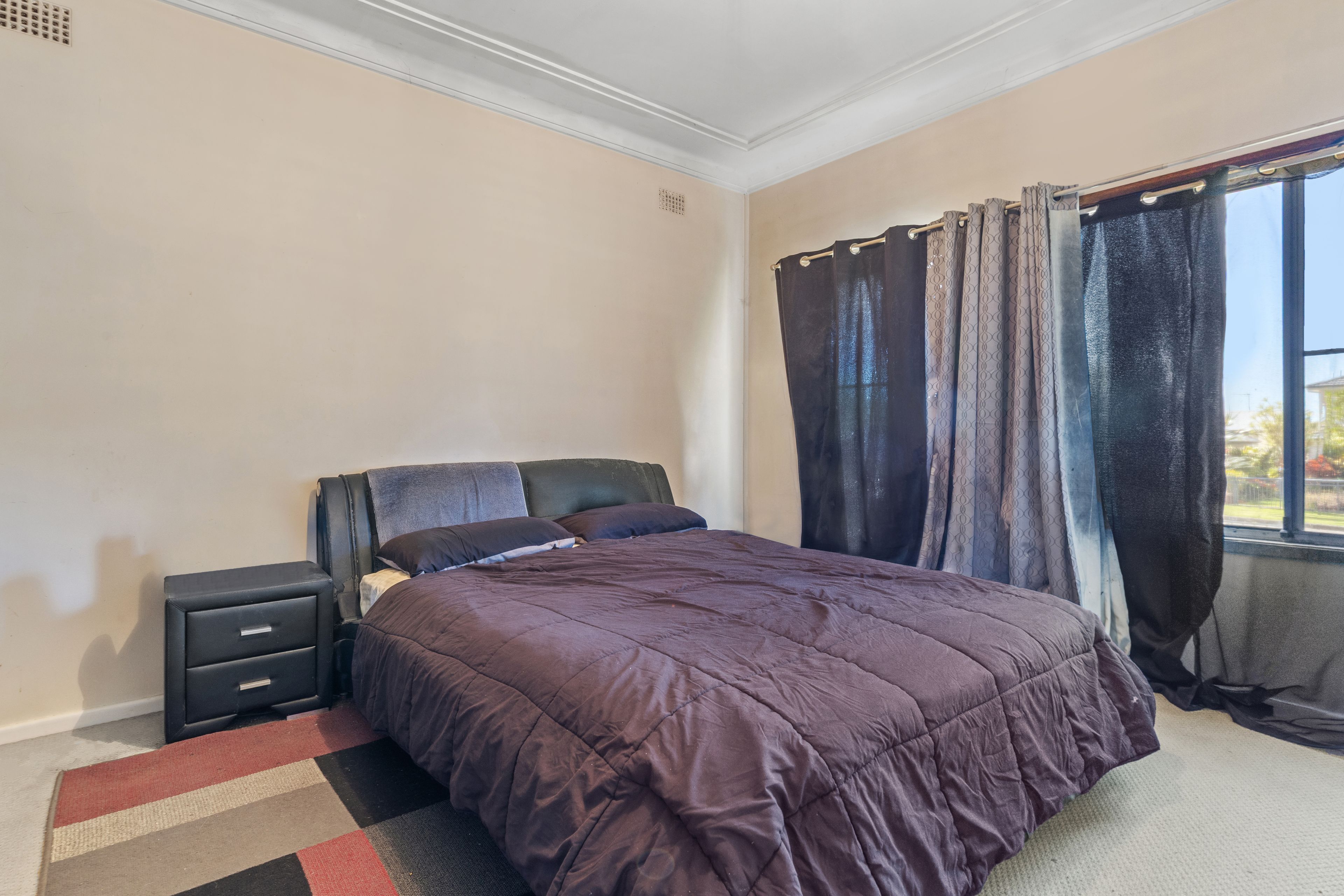 140 Sunrise Avenue — photo 8 of 14