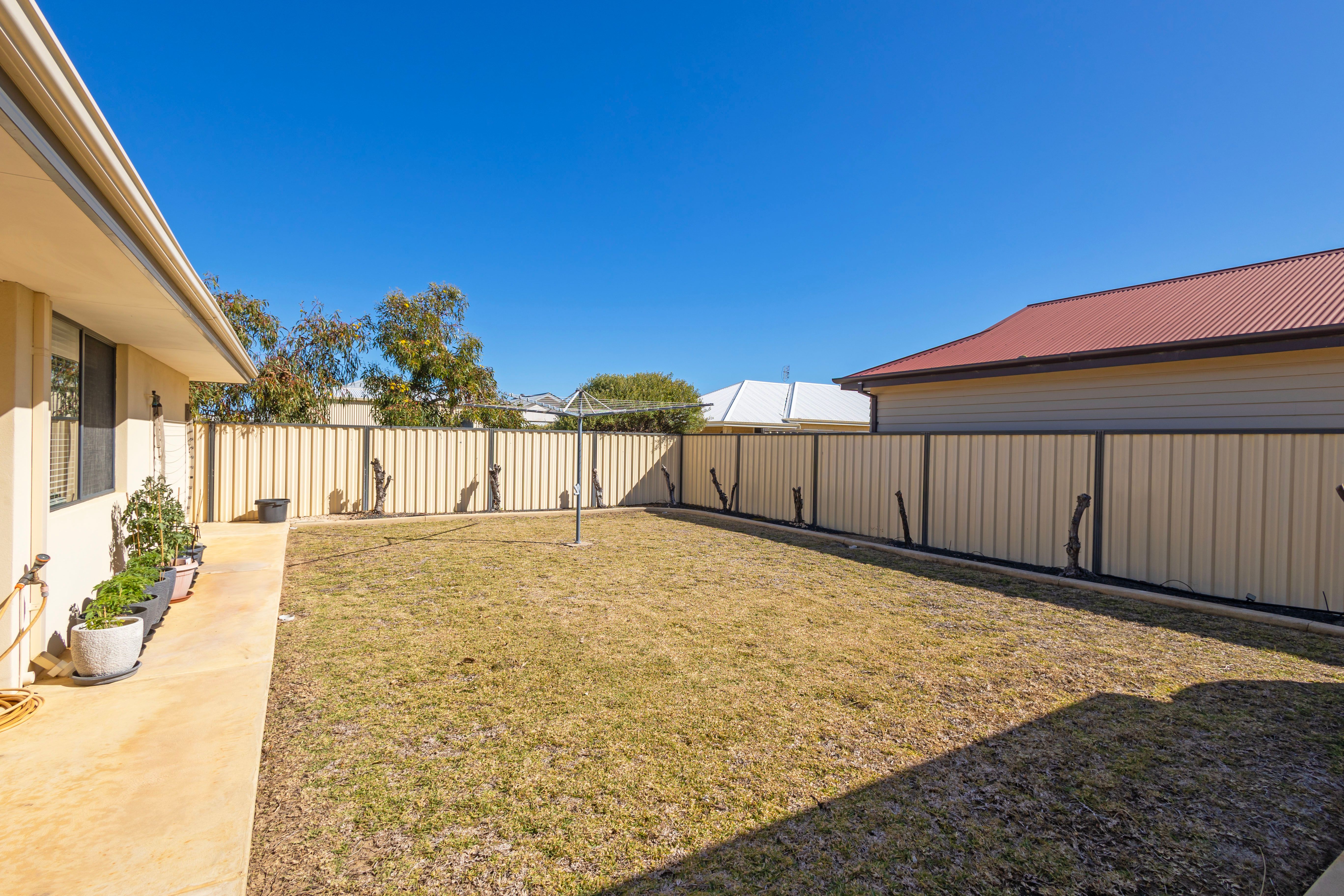 5 Crusoe Crescent — photo 26 of 30