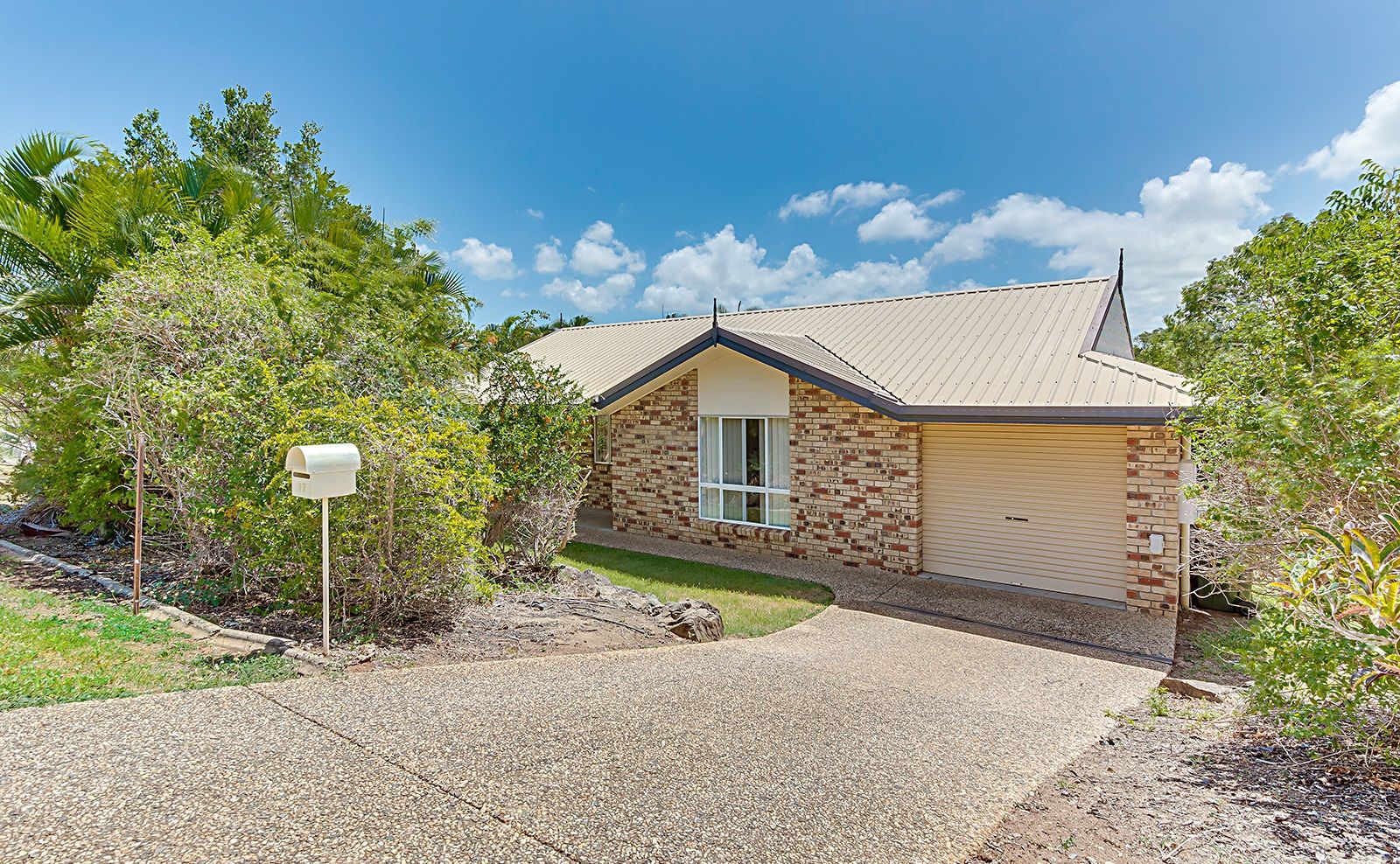 17 Sandalwood Drive, Lammermoor, QLD 4703