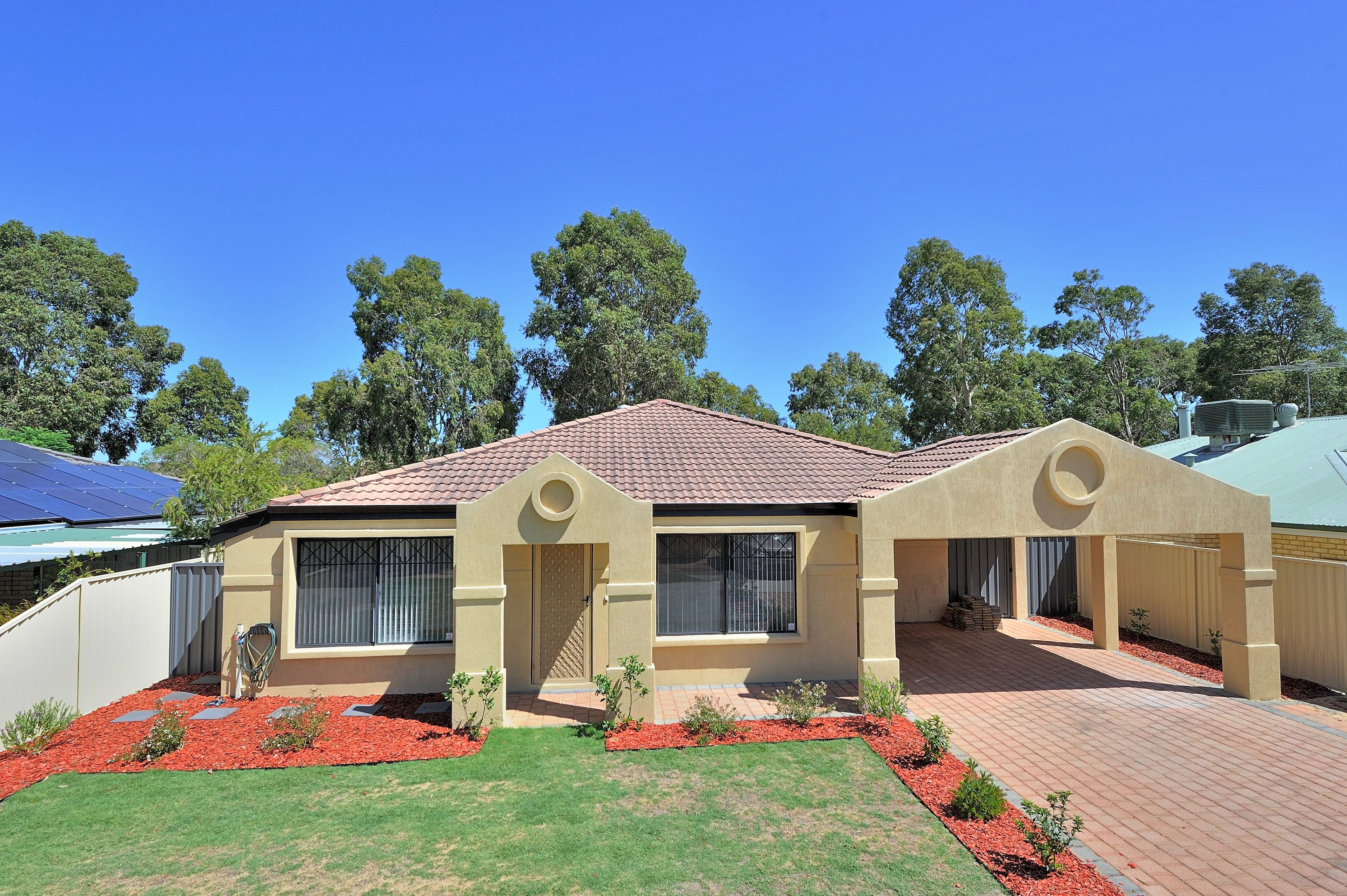 39 Kangaroo Entrance, Stratton WA 6056