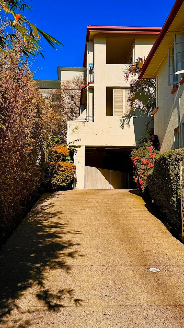Elevated Inner-City Living with Endless Potential — photo 5 of 5