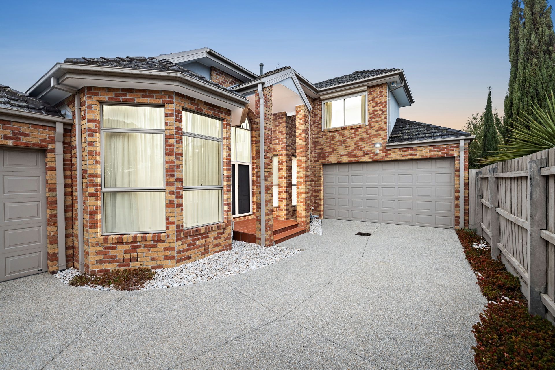 2/18 The Outlook, Glen Waverley, VIC 3150