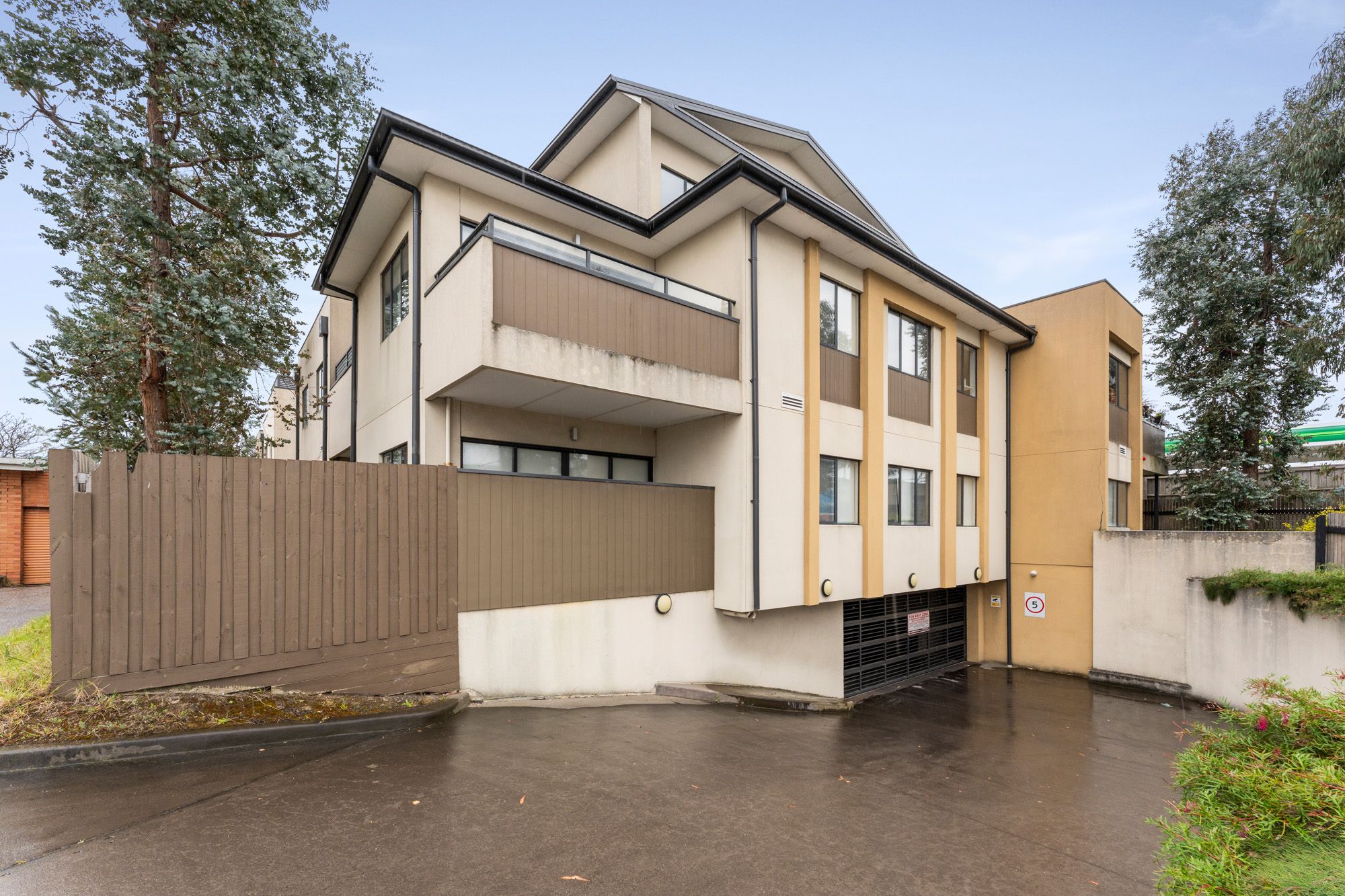 213 Burwood Highway, Burwood East VIC 3151