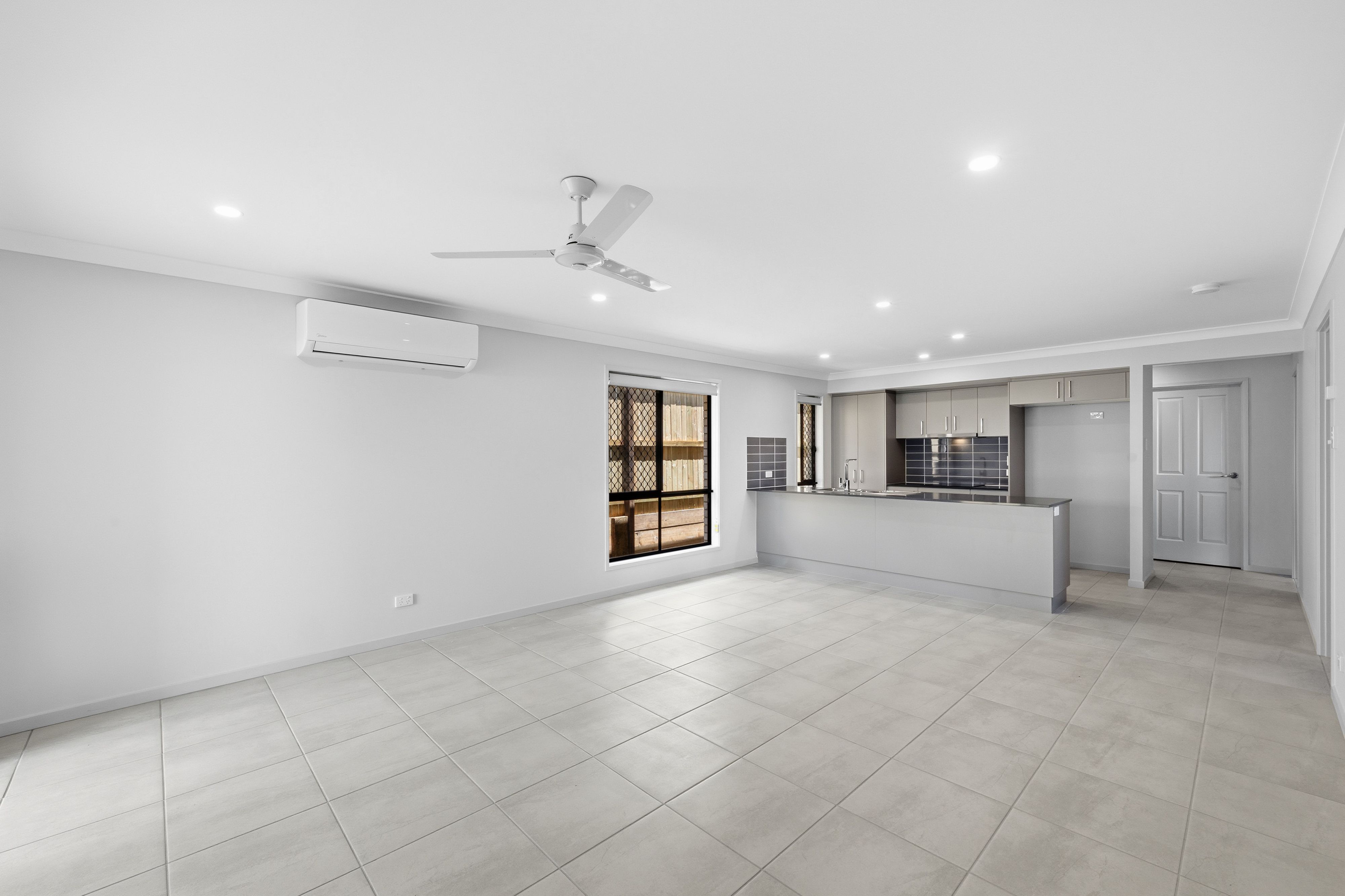 14 Grasstree Street, Morayfield, QLD 4506