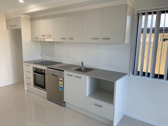 2/33 Locke Crescent, Redbank Plains, QLD 4301