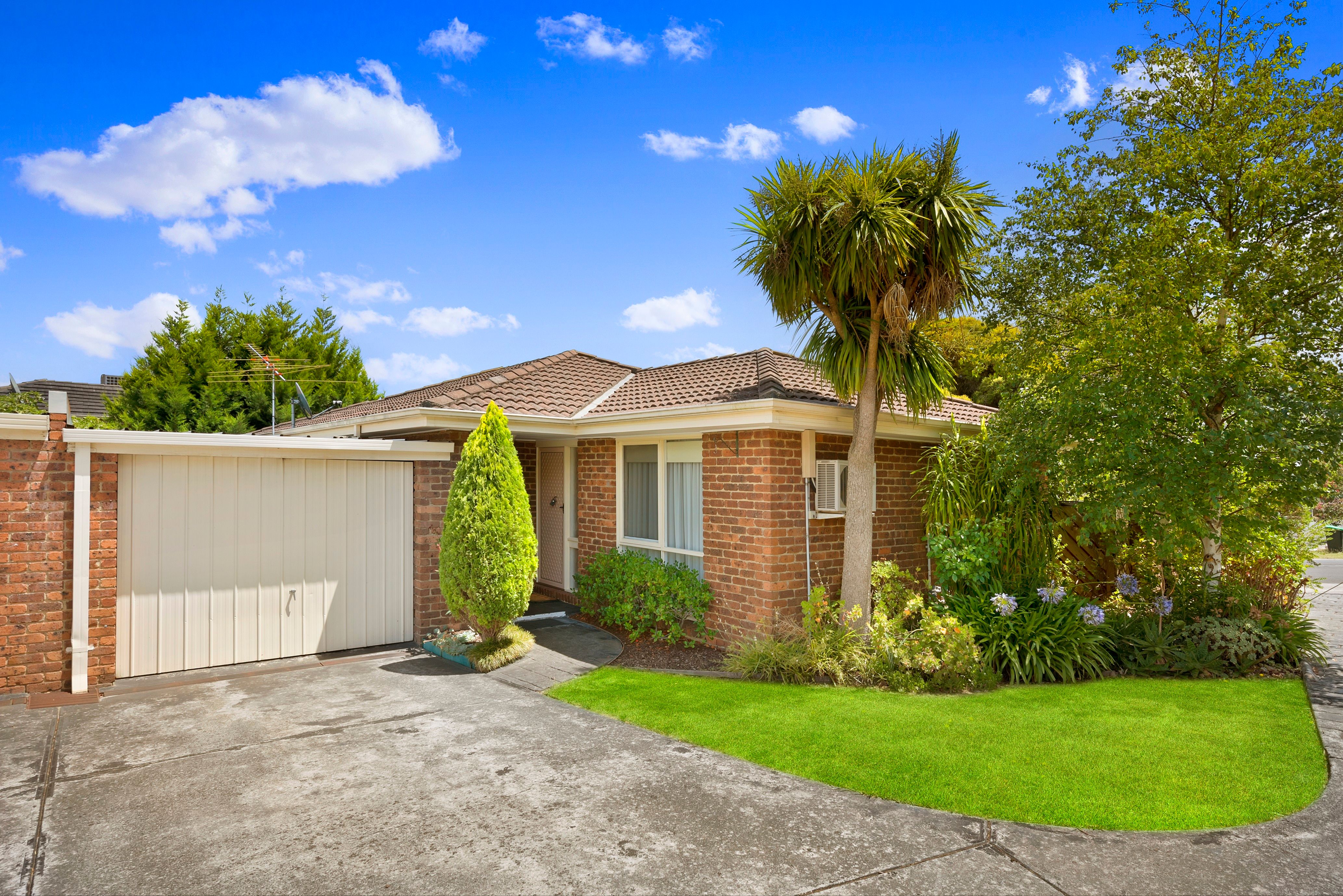 1 Taparoo Road, Templestowe VIC 3106