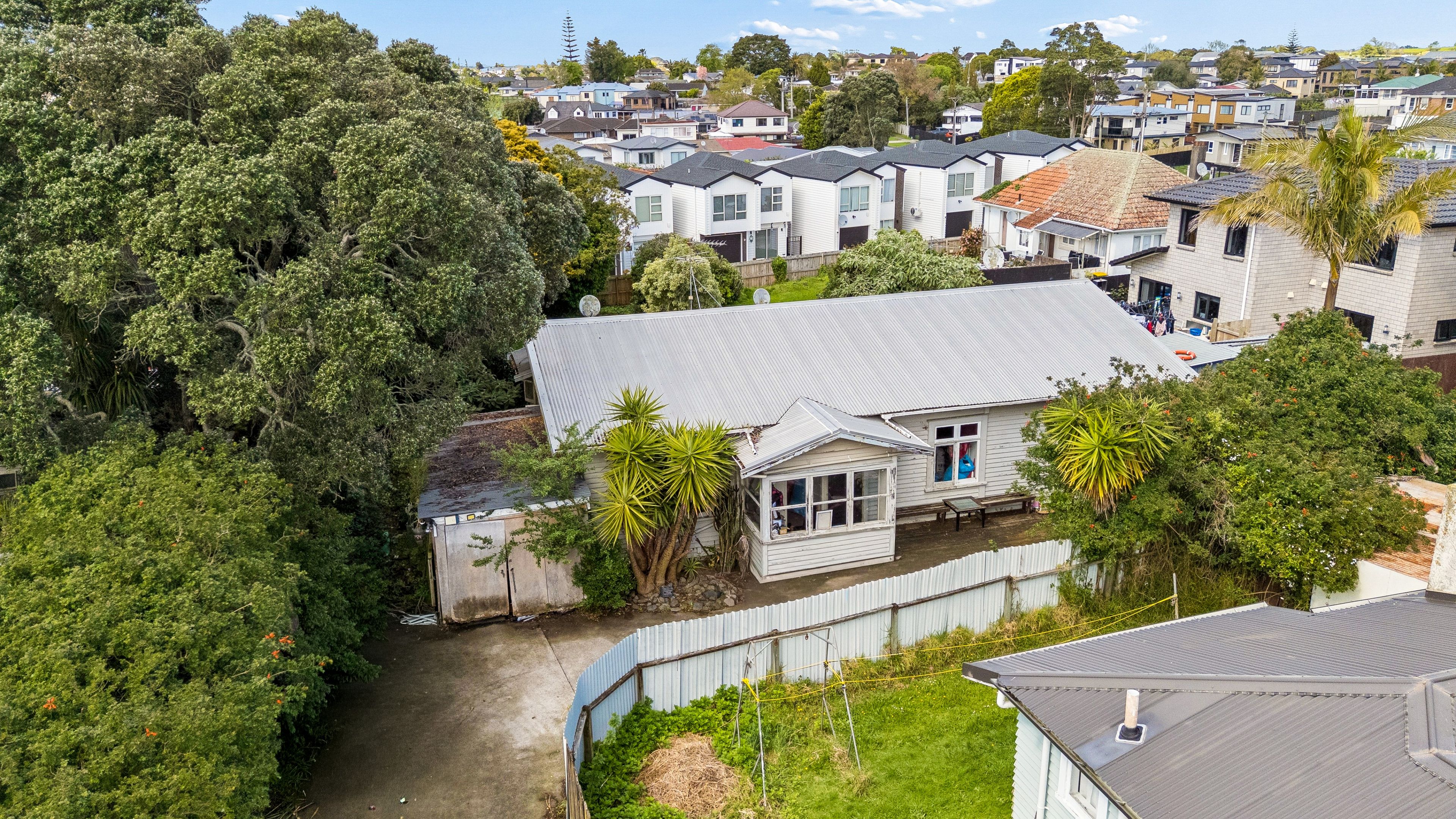 2/142 Portage Road, Papatoetoe, Manukau City