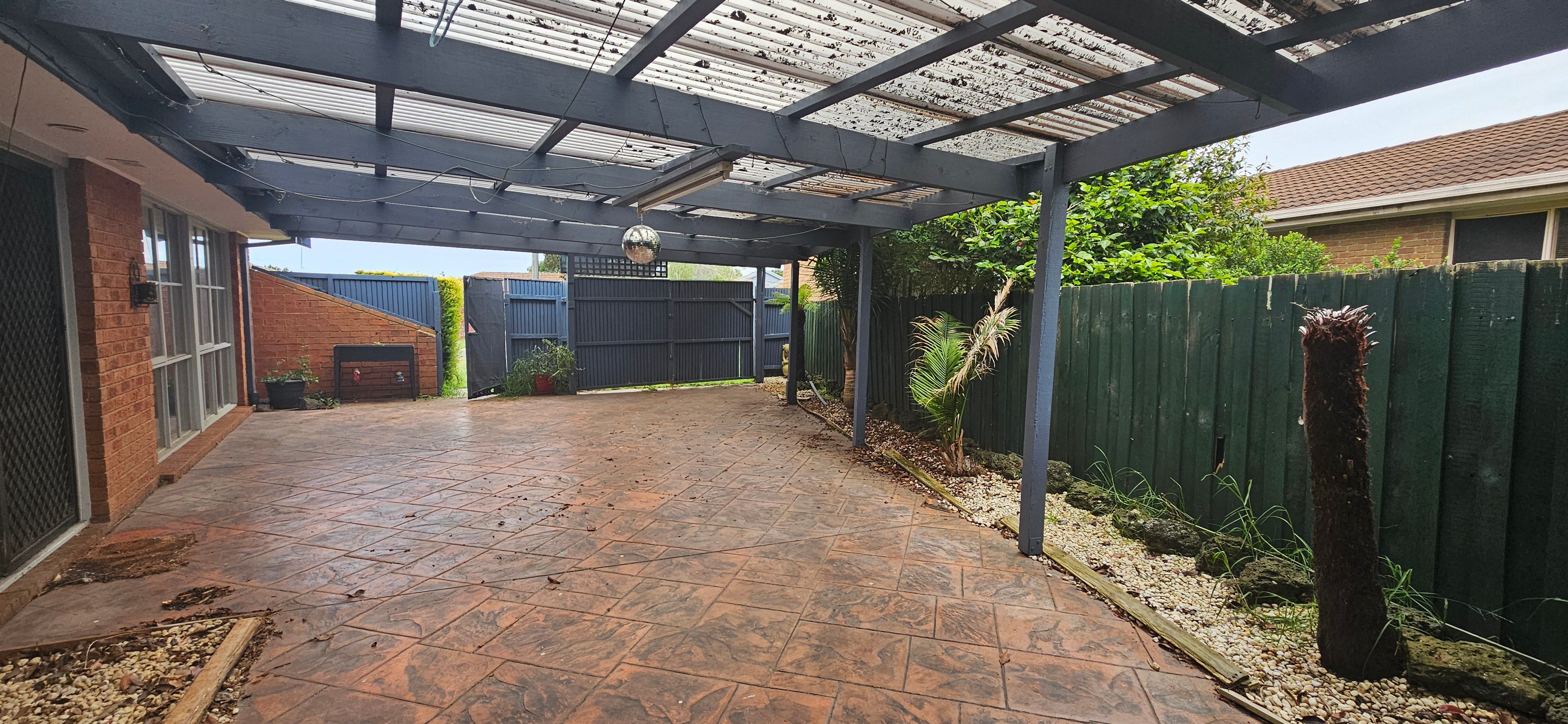 4 Parkdale Drive — photo 10 of 11