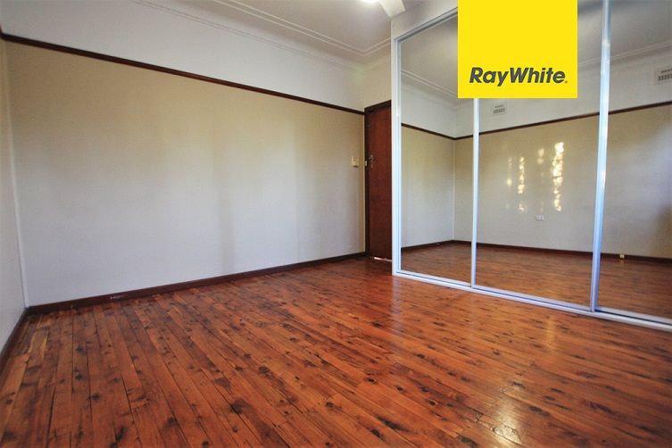 2 Genty Street, Campbelltown, NSW 2560