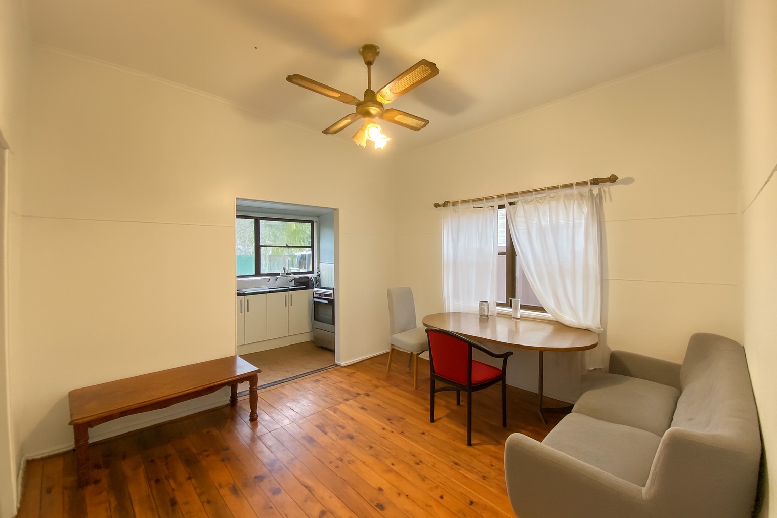 11 Innesdale Road, Wolli Creek, NSW 2205