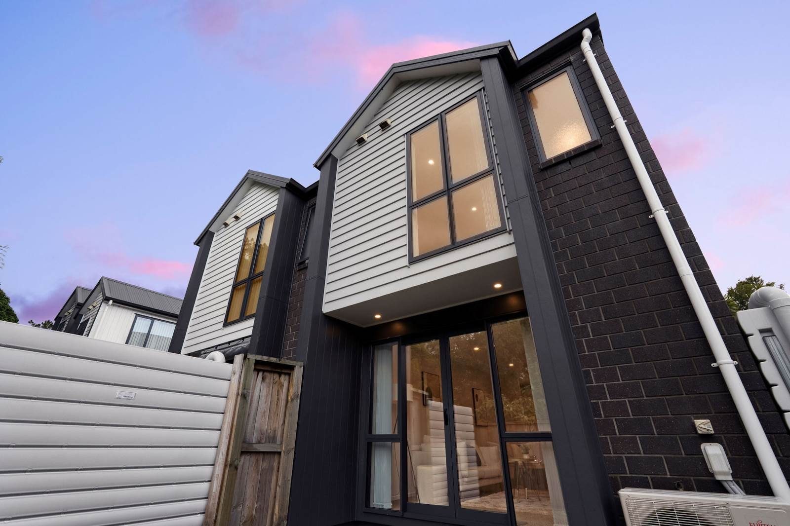 60D Seymour Road, Sunnyvale, Waitakere City